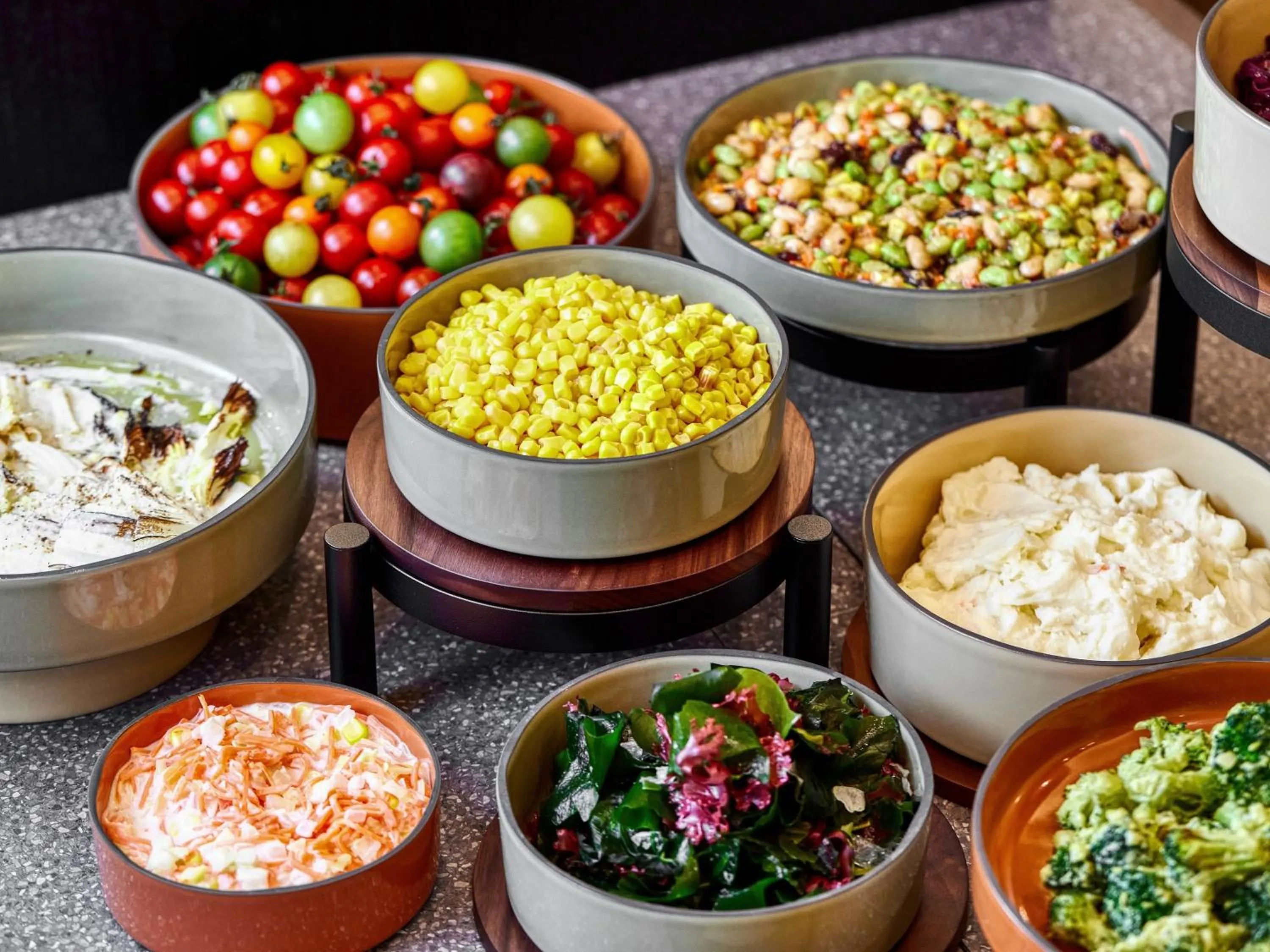 Restaurant/places to eat in Royal Pines Hotel Chiba