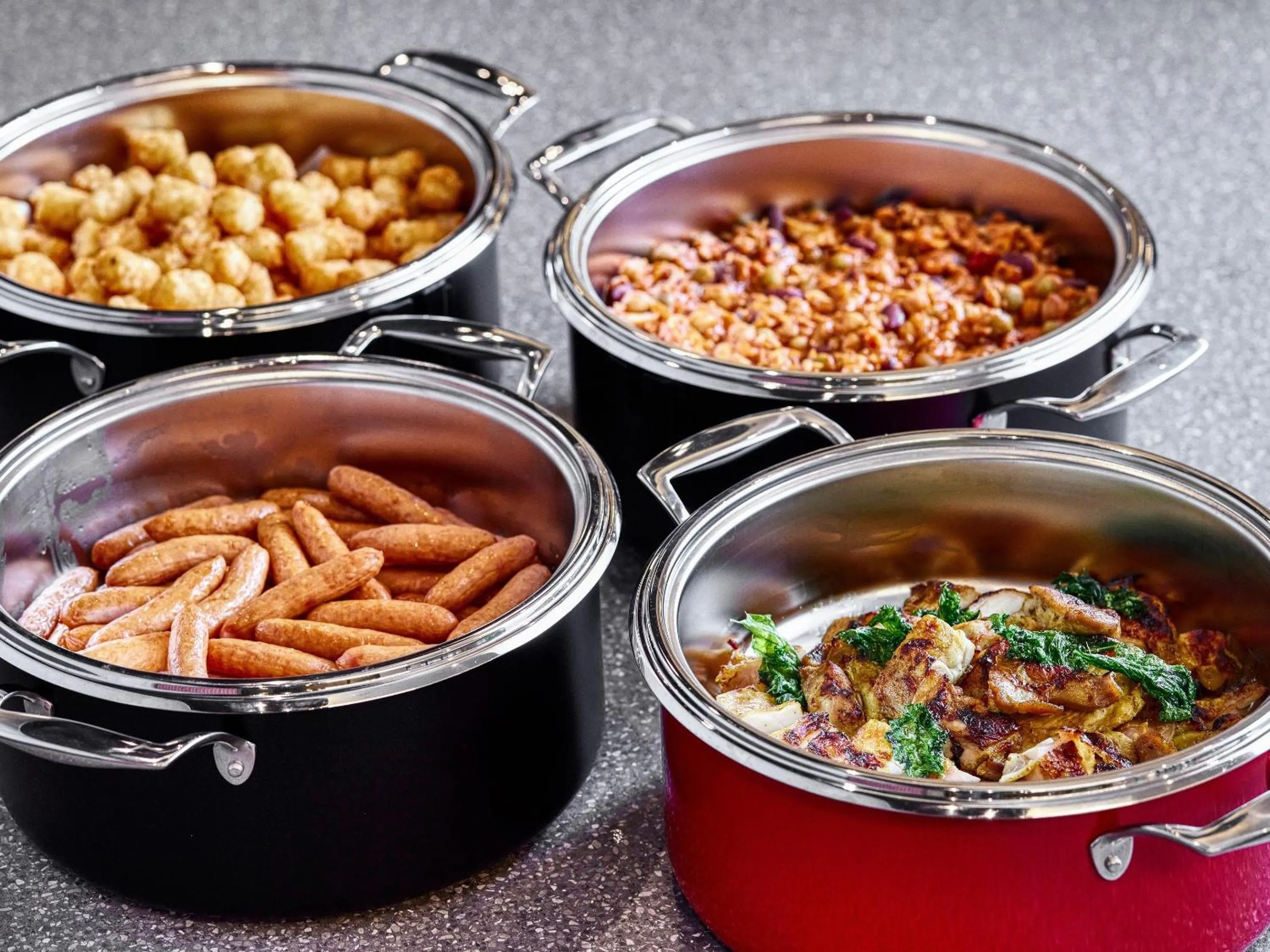 Restaurant/places to eat in Royal Pines Hotel Chiba