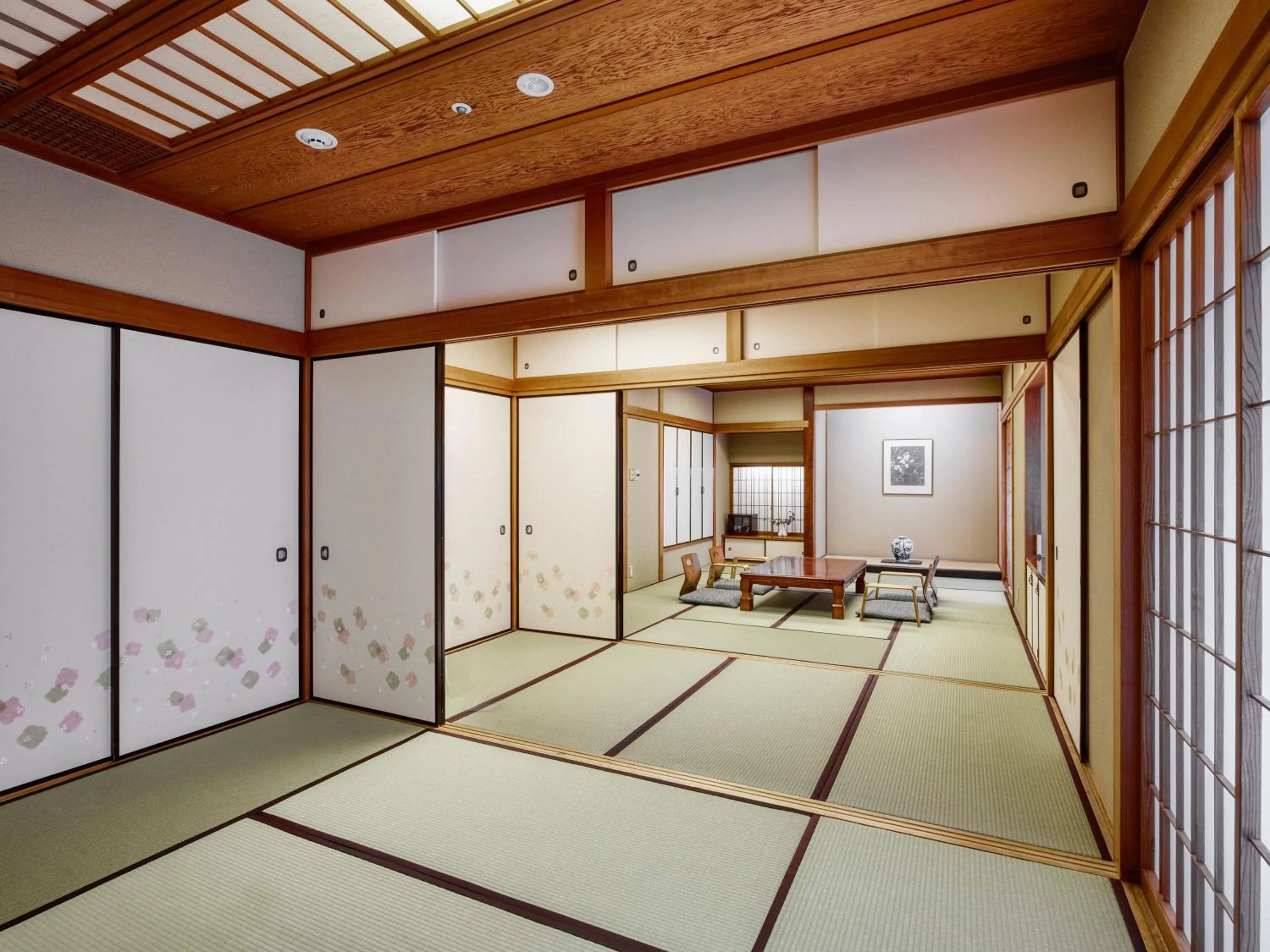 Photo of the whole room, Bed in Royal Pines Hotel Chiba