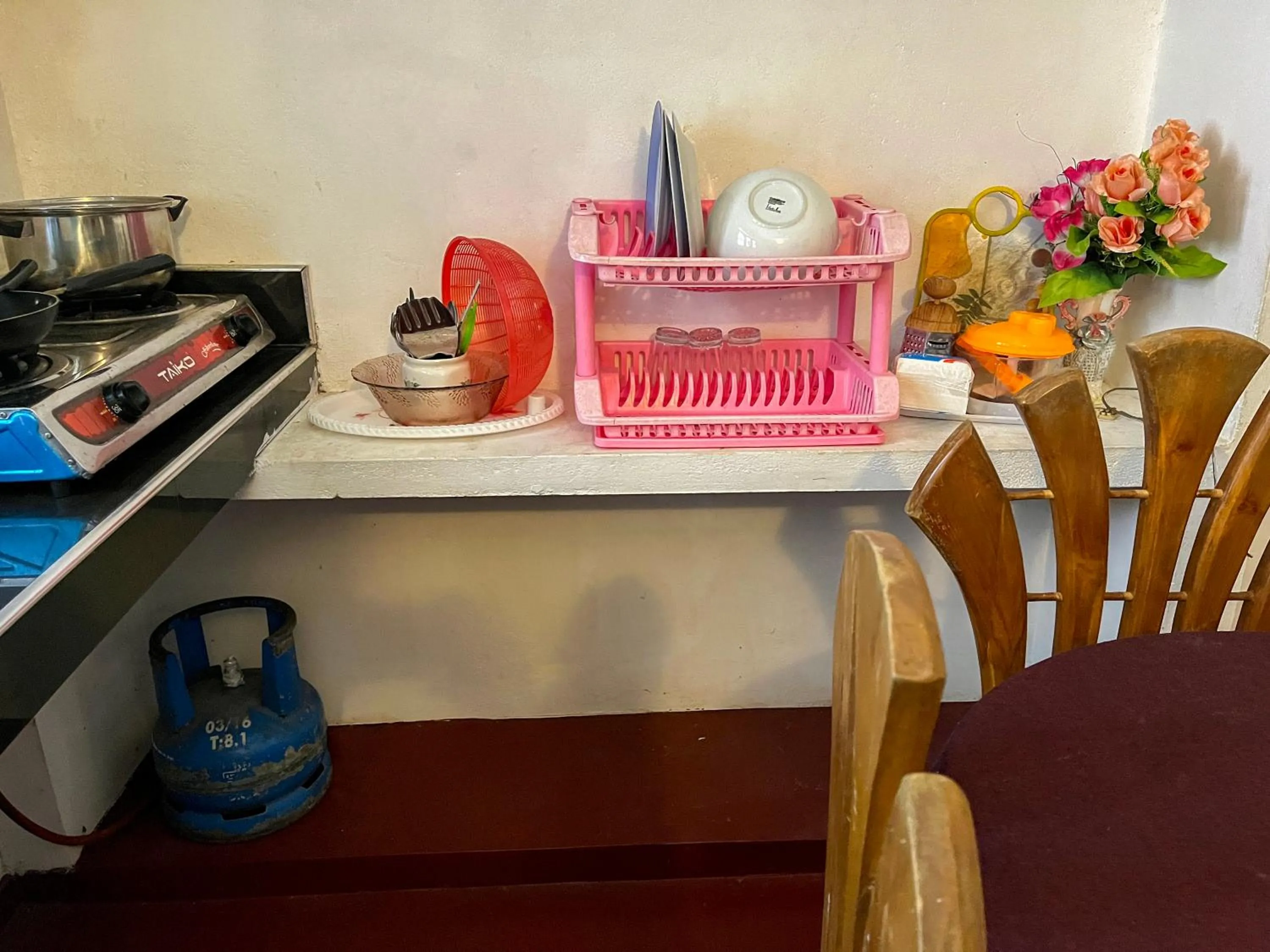 kitchen in Damith Tourist Inn