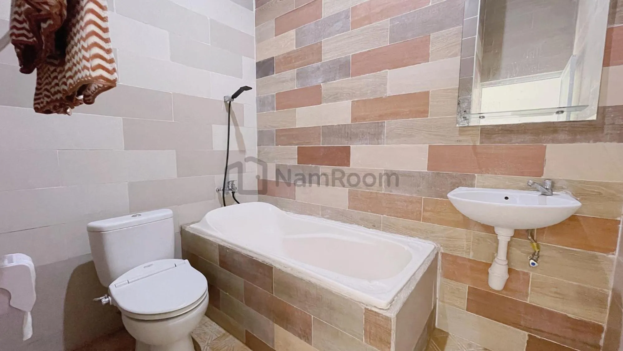 Bathroom in Koen Panorama by NamRoom