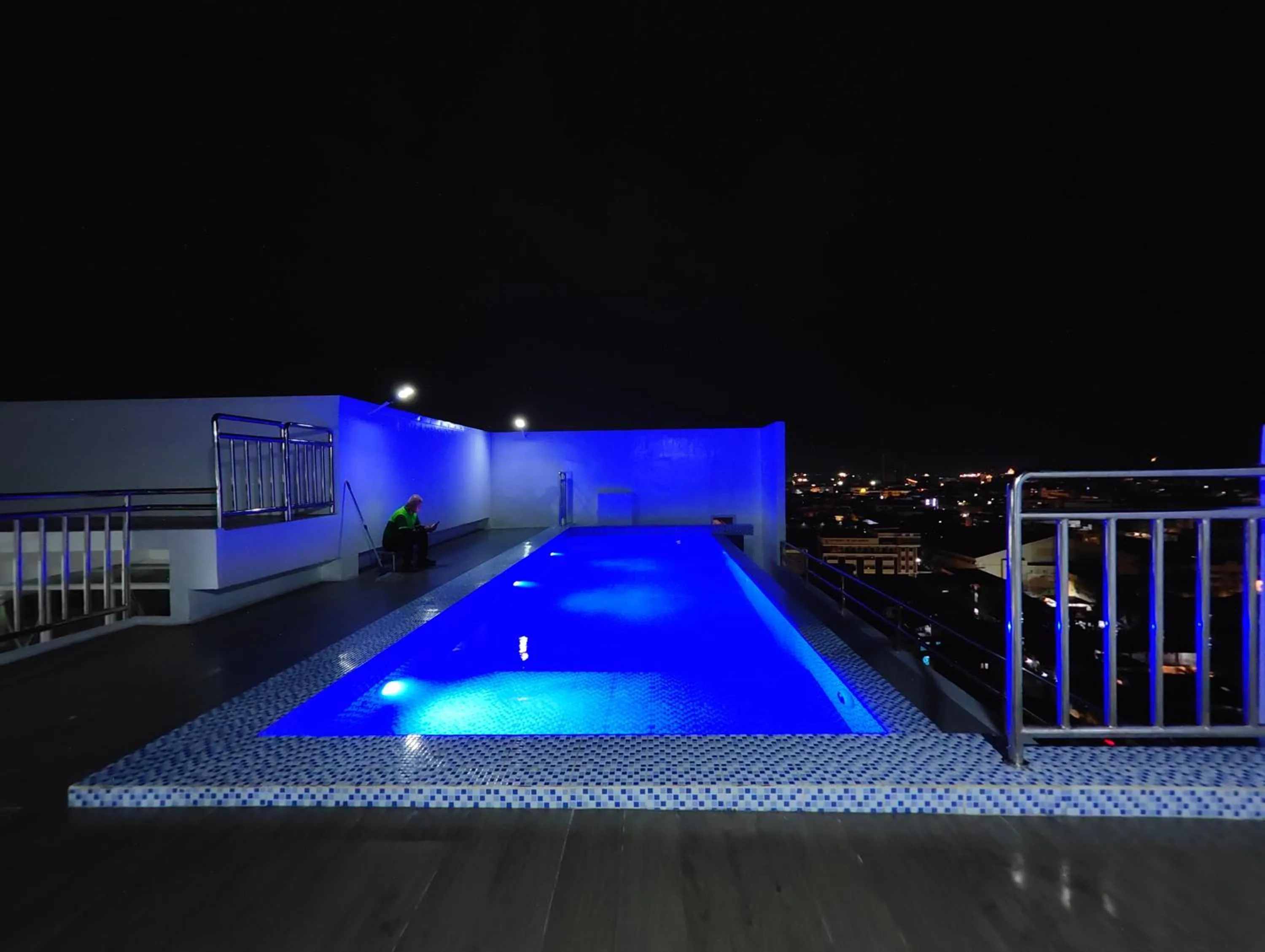 Night in JD Haven Bachelor's Pad at Bernwood Tower