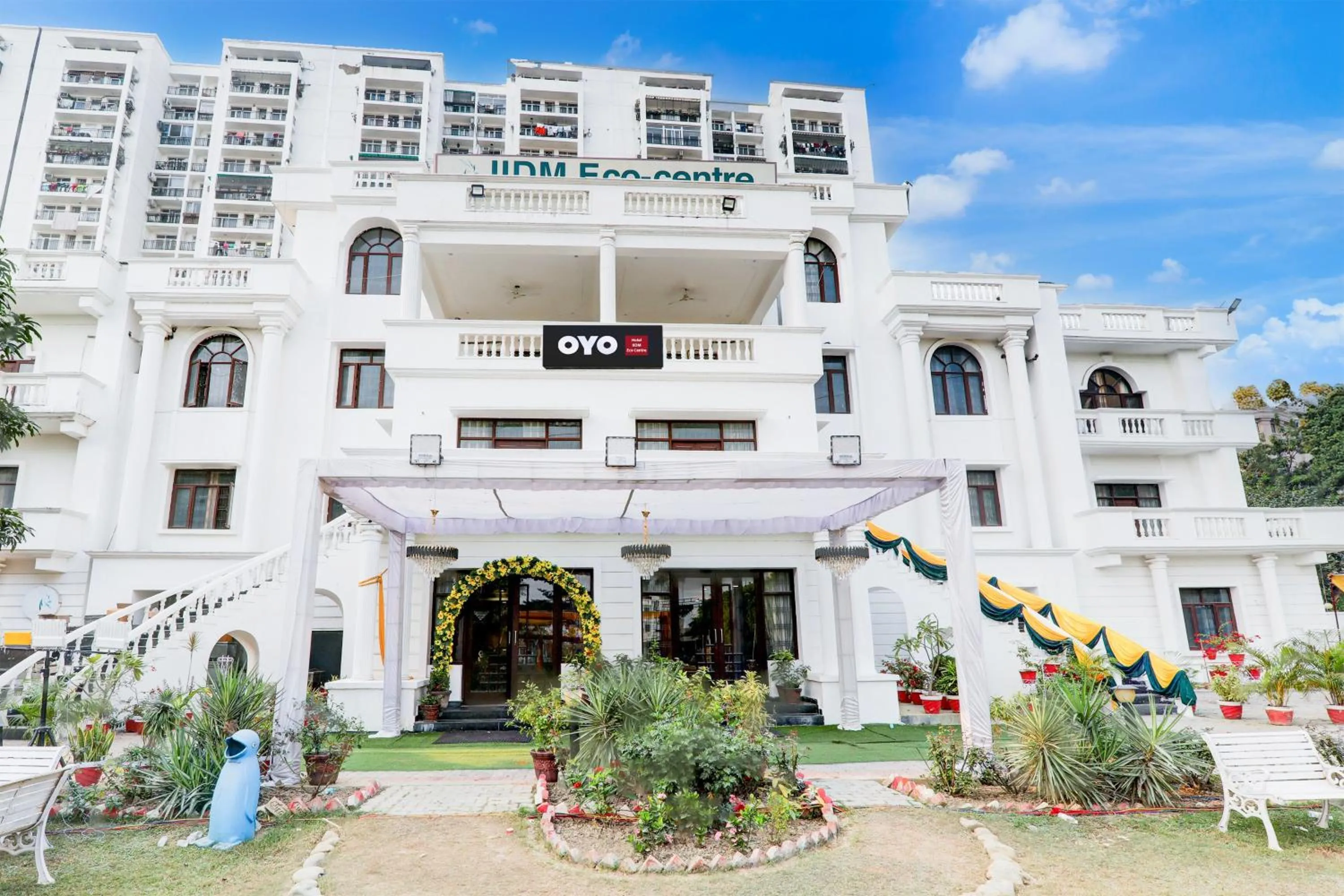 Facade/entrance in Hotel O IIDM ECO CENTRE