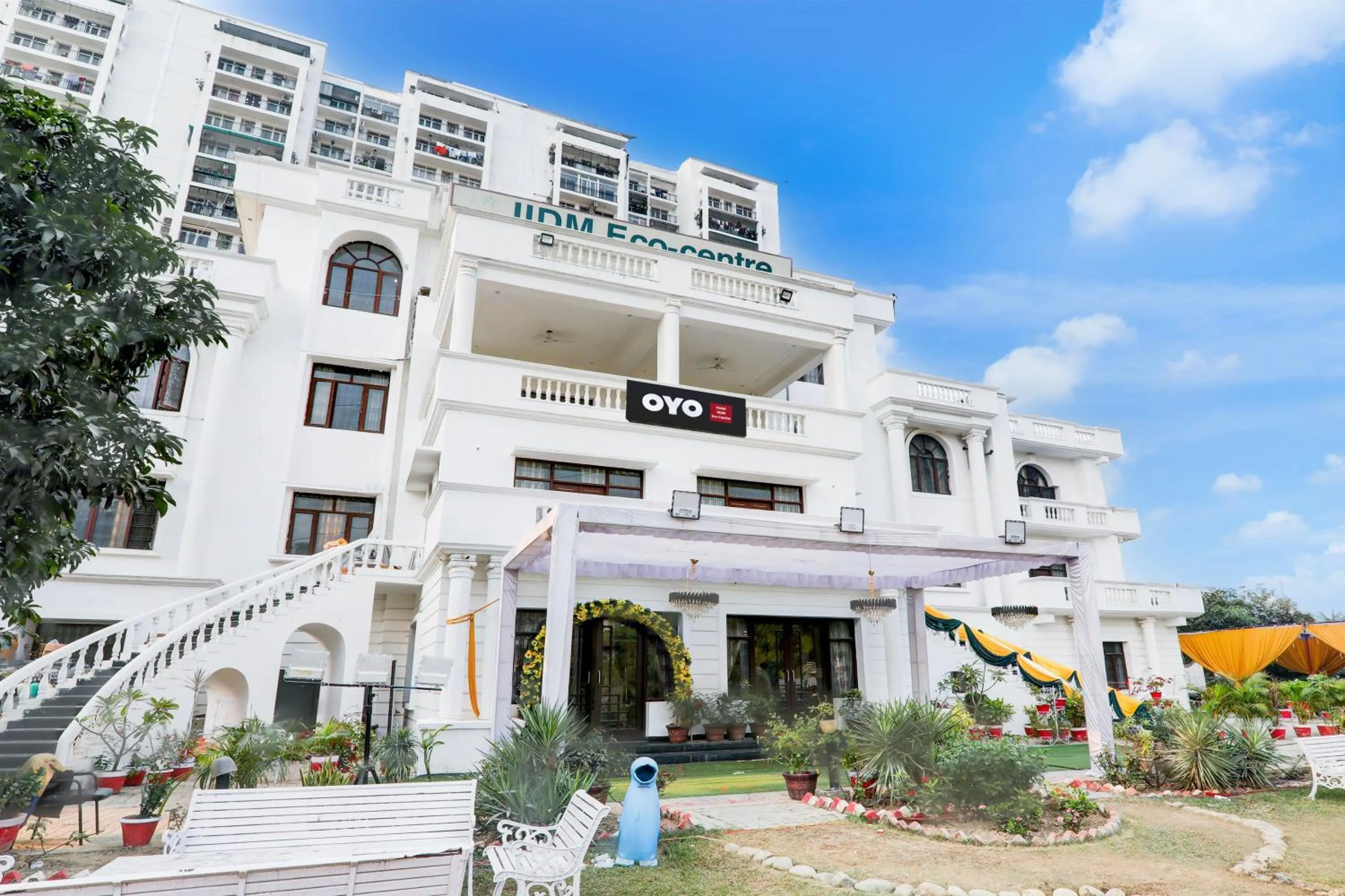 Facade/entrance in Hotel O IIDM ECO CENTRE