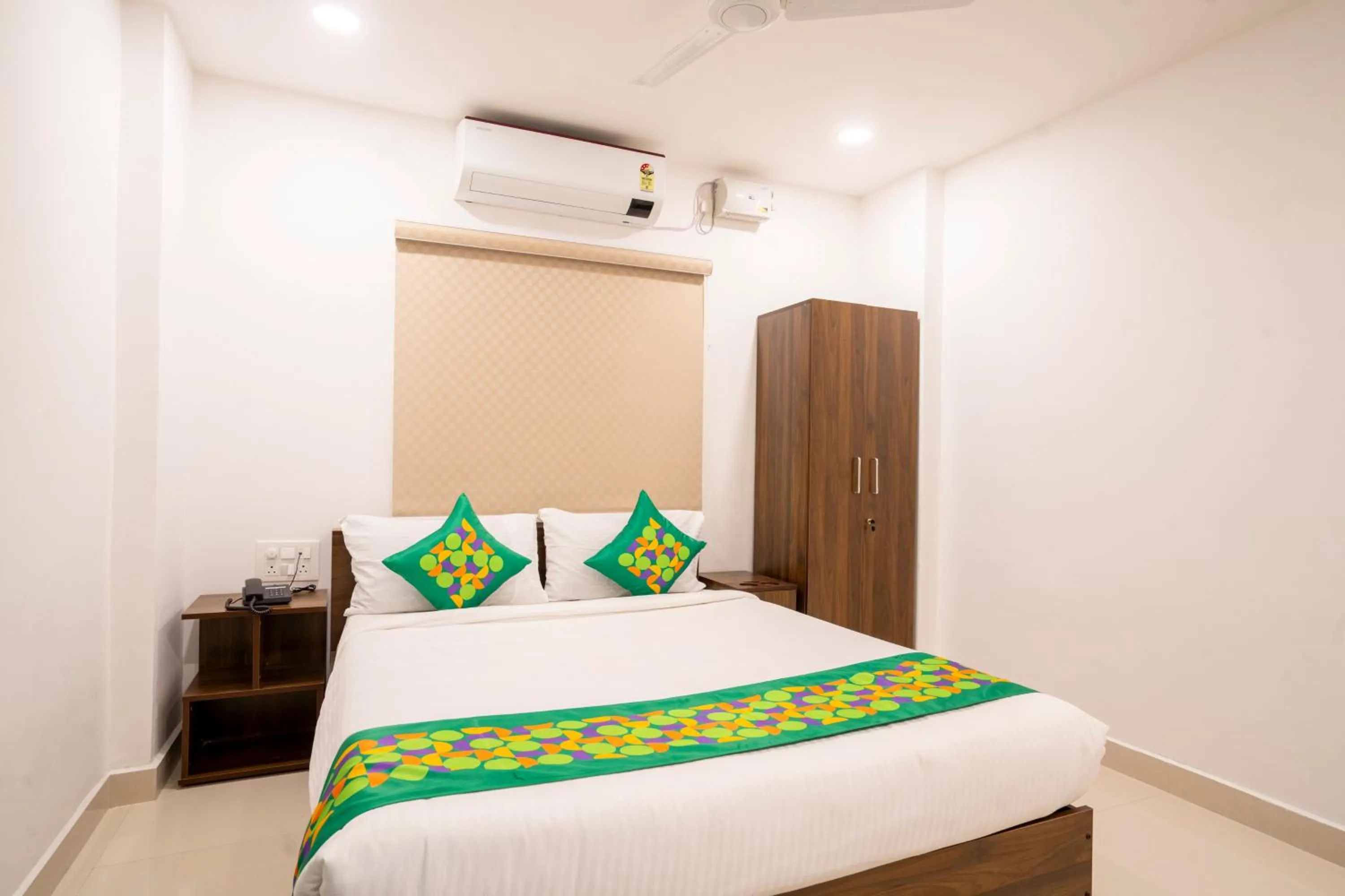 Bedroom, Bed in Treebo De Alphabet Gachibowli