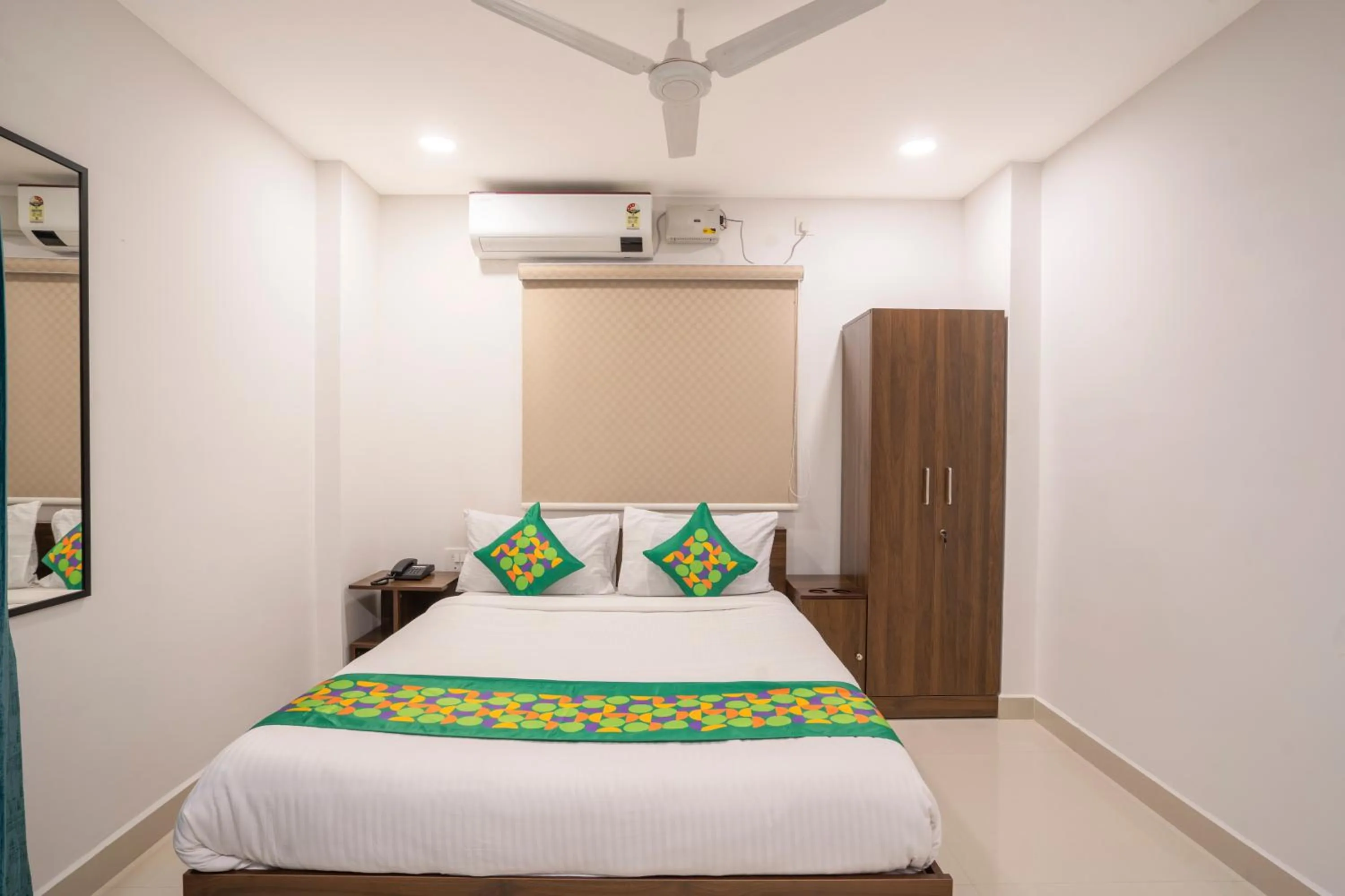 Bedroom, Bed in Treebo De Alphabet Gachibowli