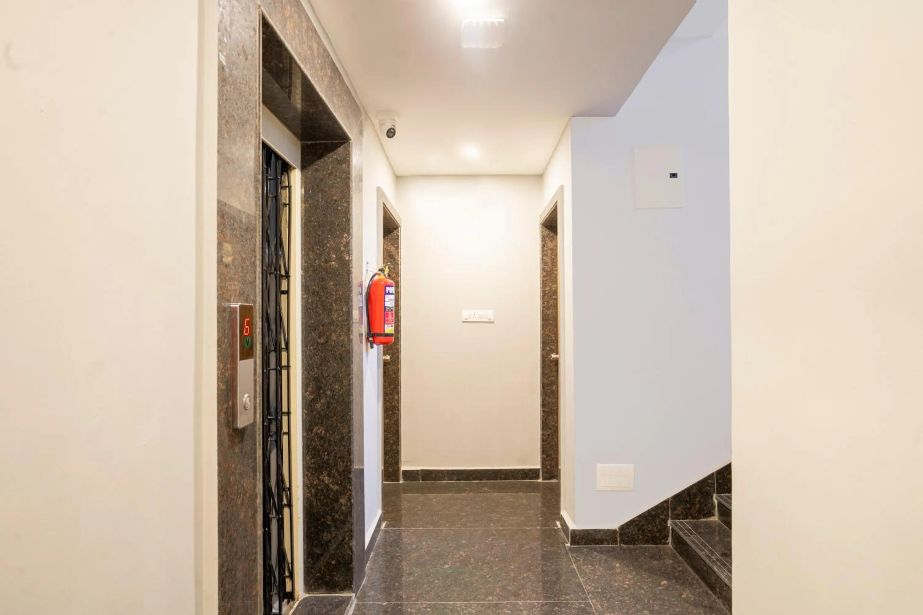 Lobby or reception in Treebo De Alphabet Gachibowli