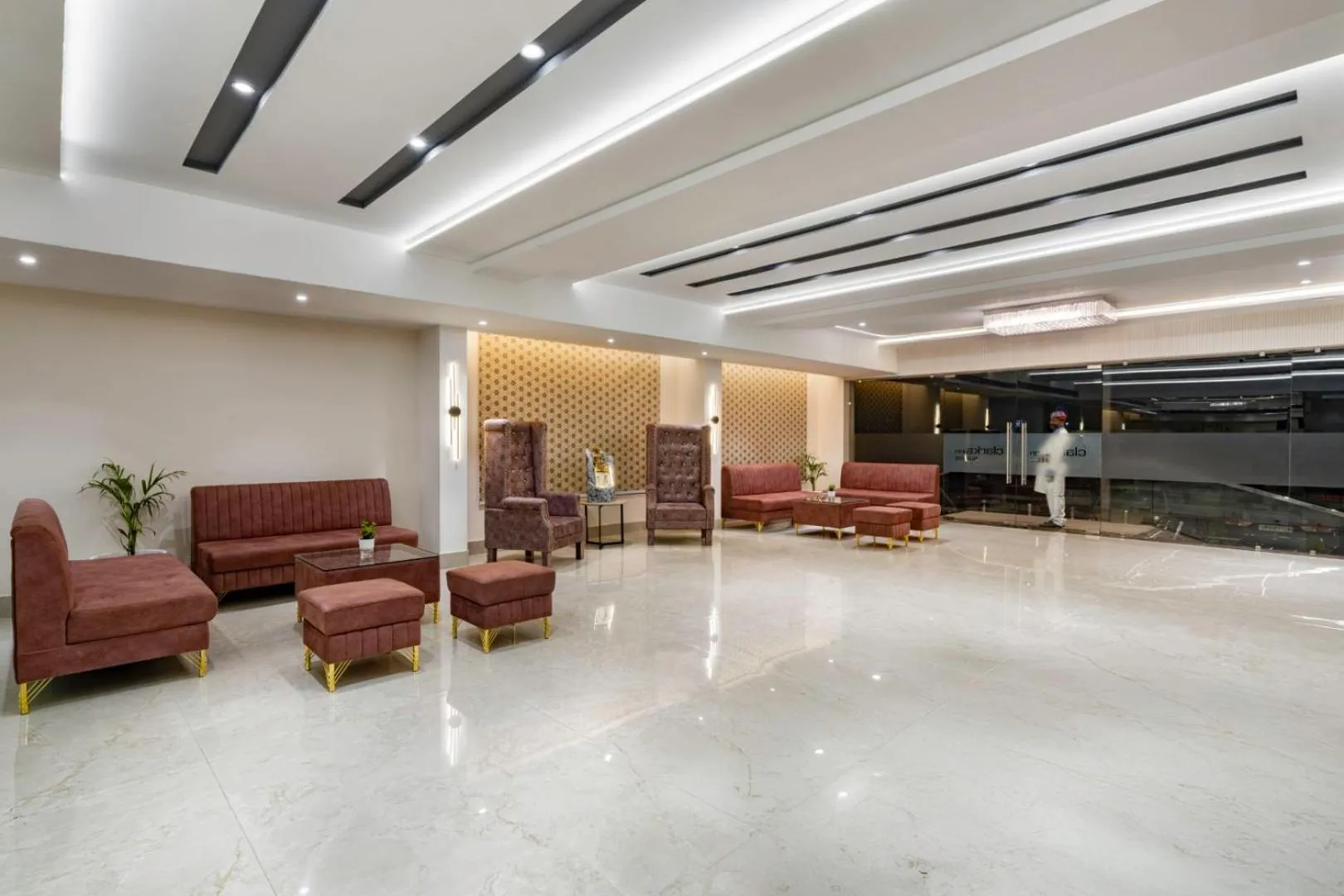 Seating area in Clarks Inn Suites Agra Near Tajmahal