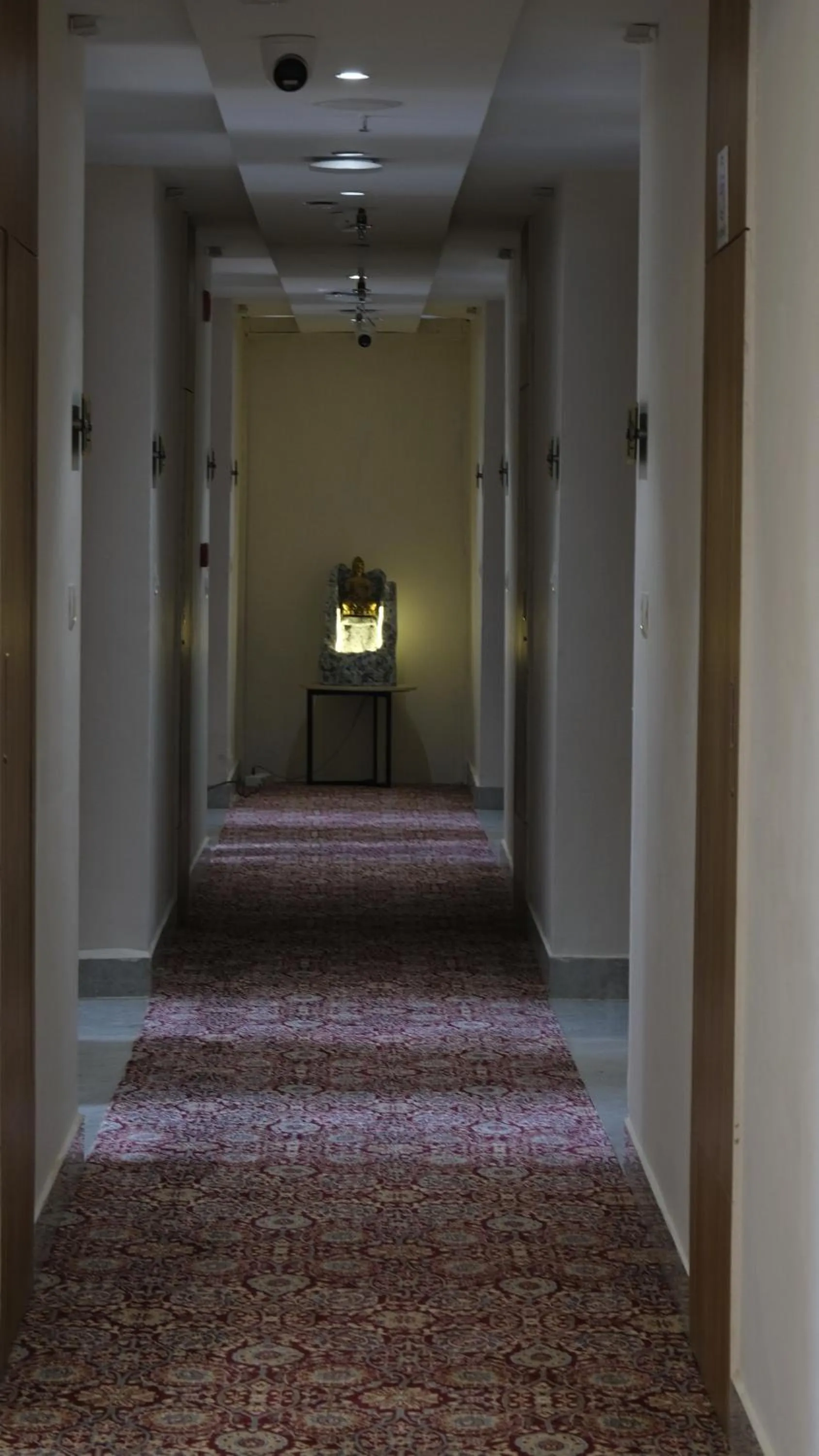 Clarks Inn Suites Agra Near Tajmahal