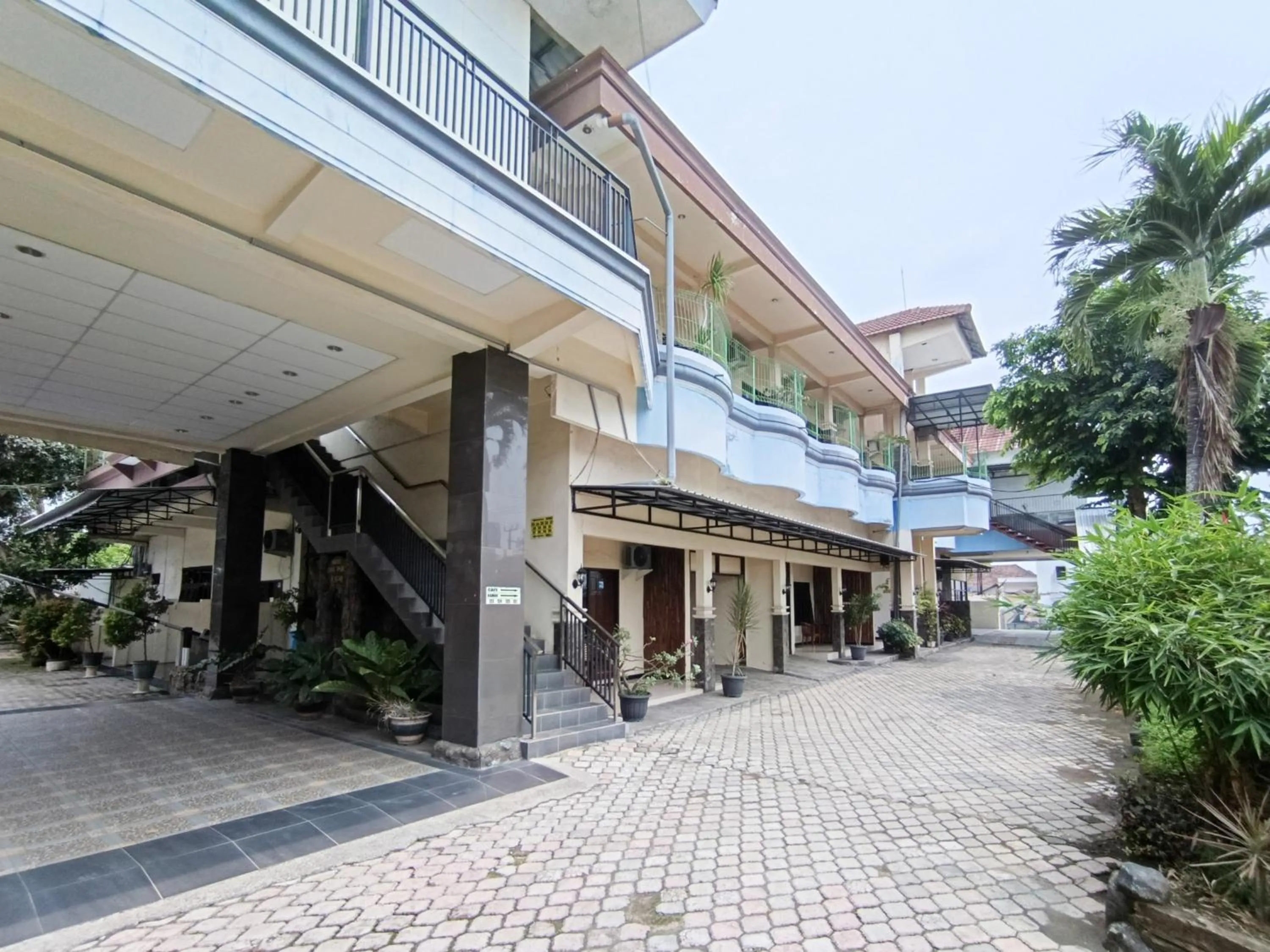 Facade/entrance in Gita Puri RedPartner Blitar