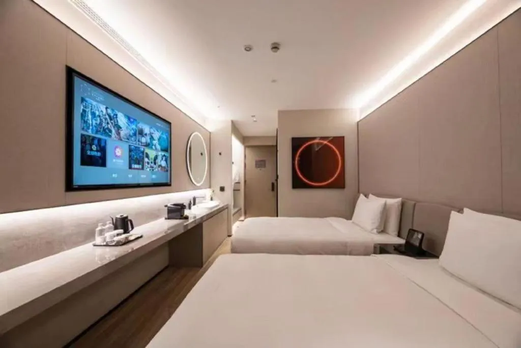 Bed in Orange crystal Shanghai Lujiazui Expo Center