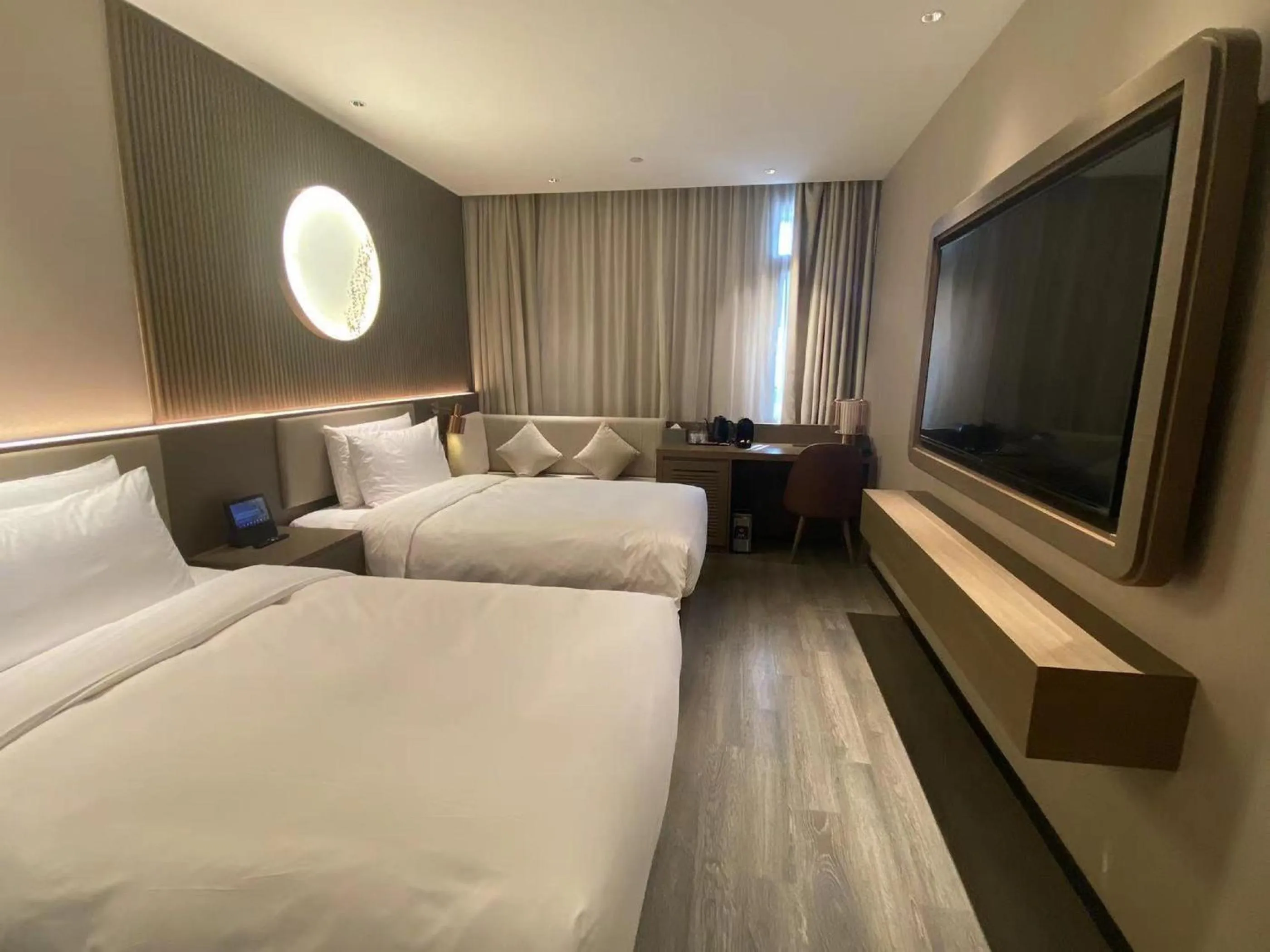 Bed in Orange crystal Shanghai Lujiazui Expo Center