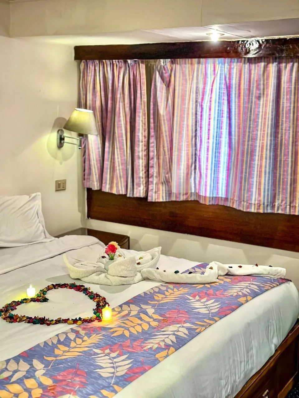 Bed in Nile View Aton Cruise