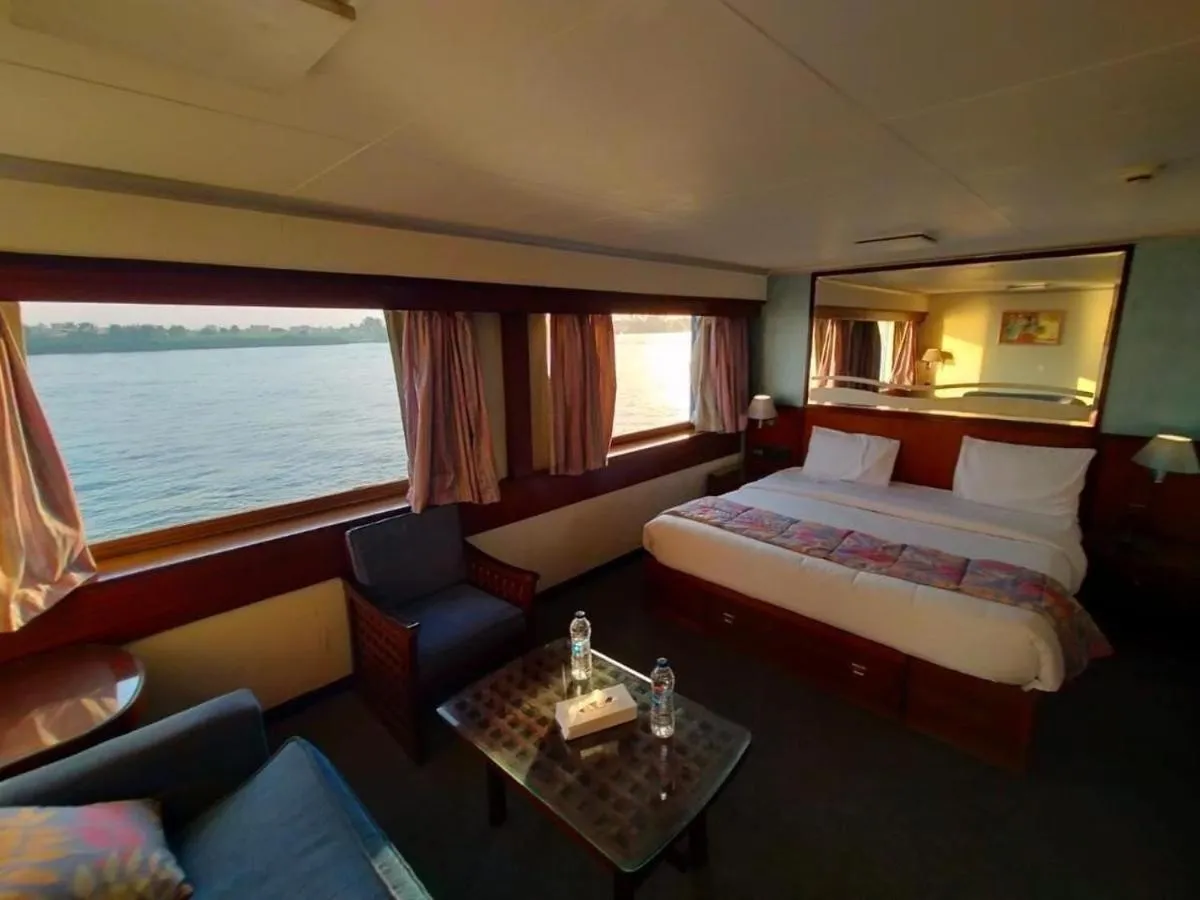 Bed in Nile View Aton Cruise