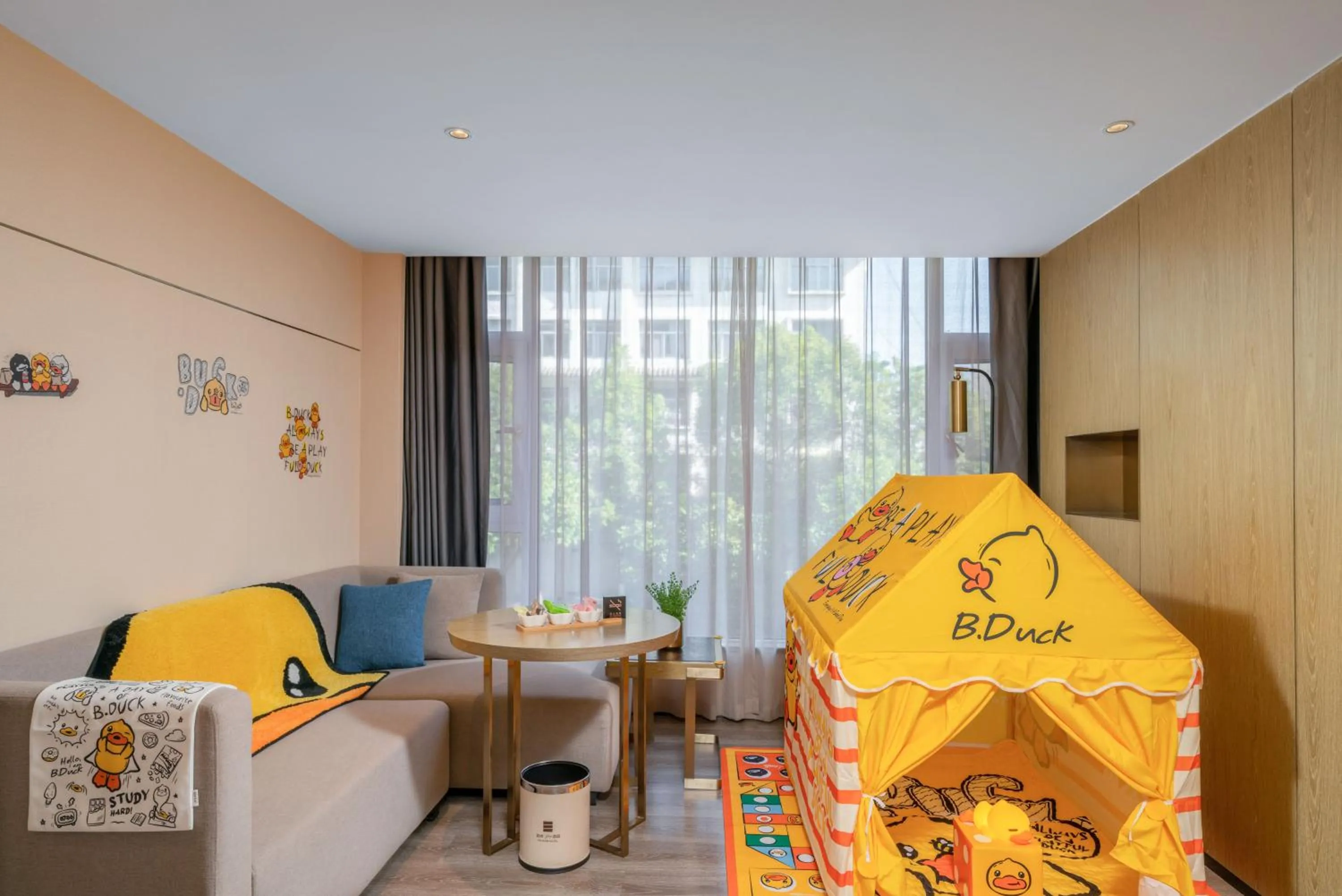 room service in Lijiang Old Town Echarm Plus Hotel