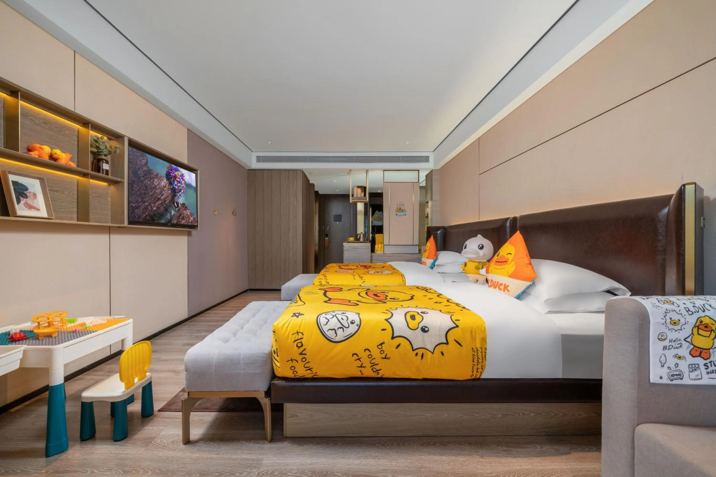 Photo of the whole room, Bed in Lijiang Old Town Echarm Plus Hotel