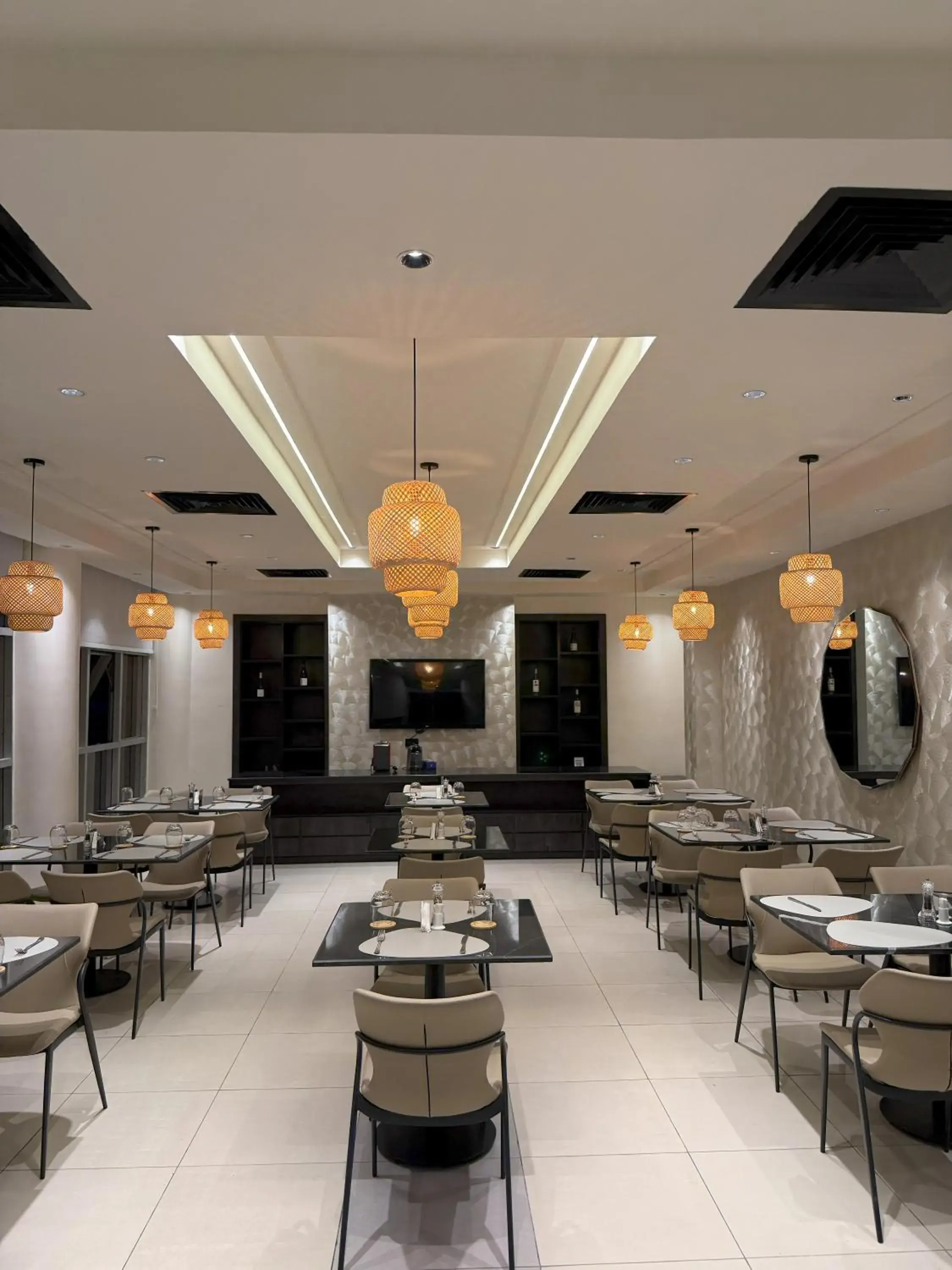 Deluxe King Room in George Residence TLC Deluxe King Room in George Residence TLC