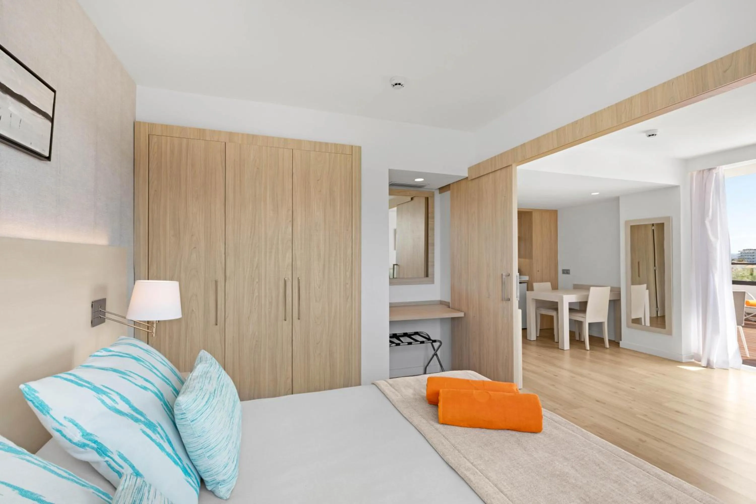 Photo of the whole room, Bed in VIVA Eden Lago