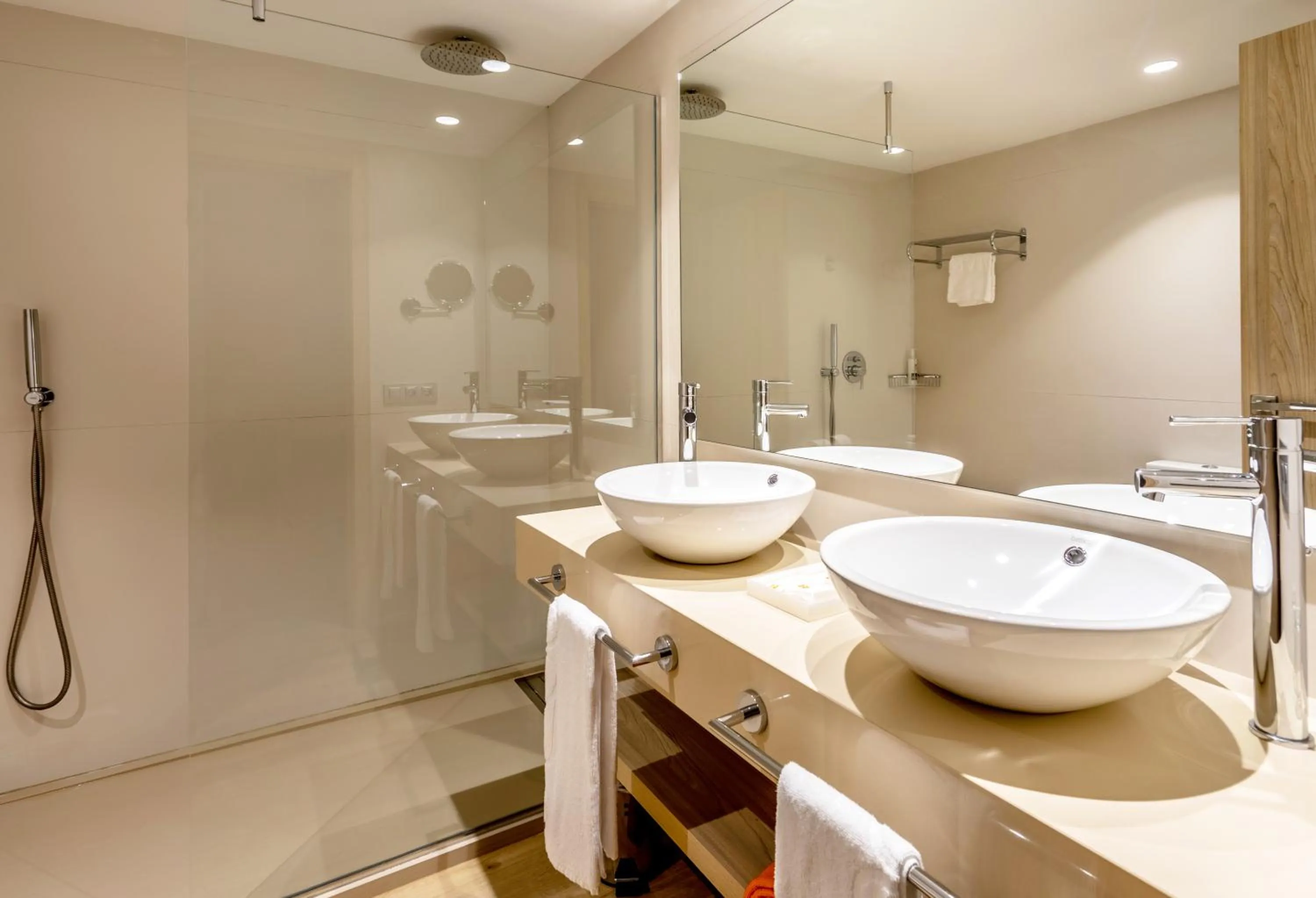 Bathroom in VIVA Eden Lago