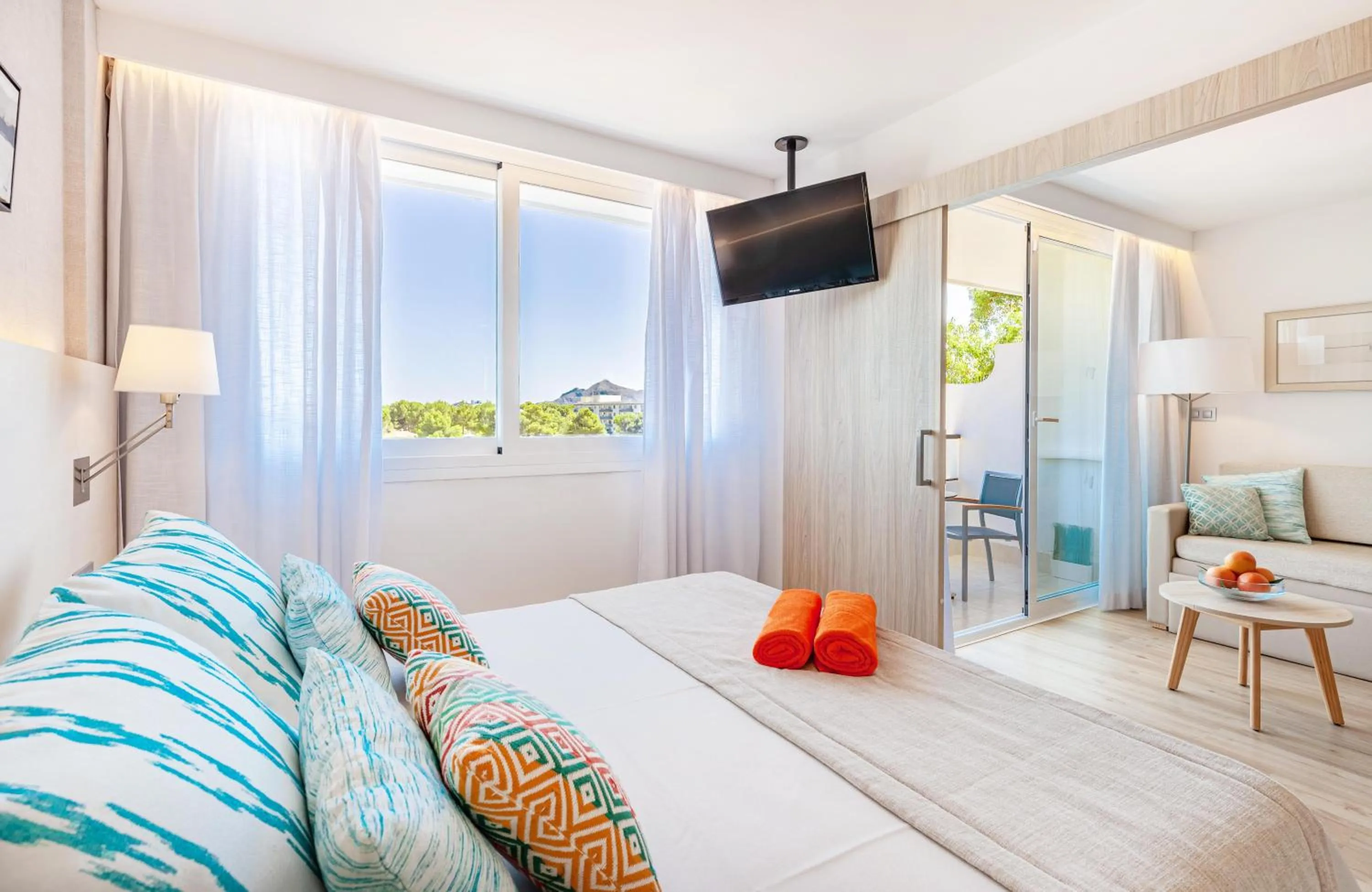 Photo of the whole room, Bed in VIVA Eden Lago