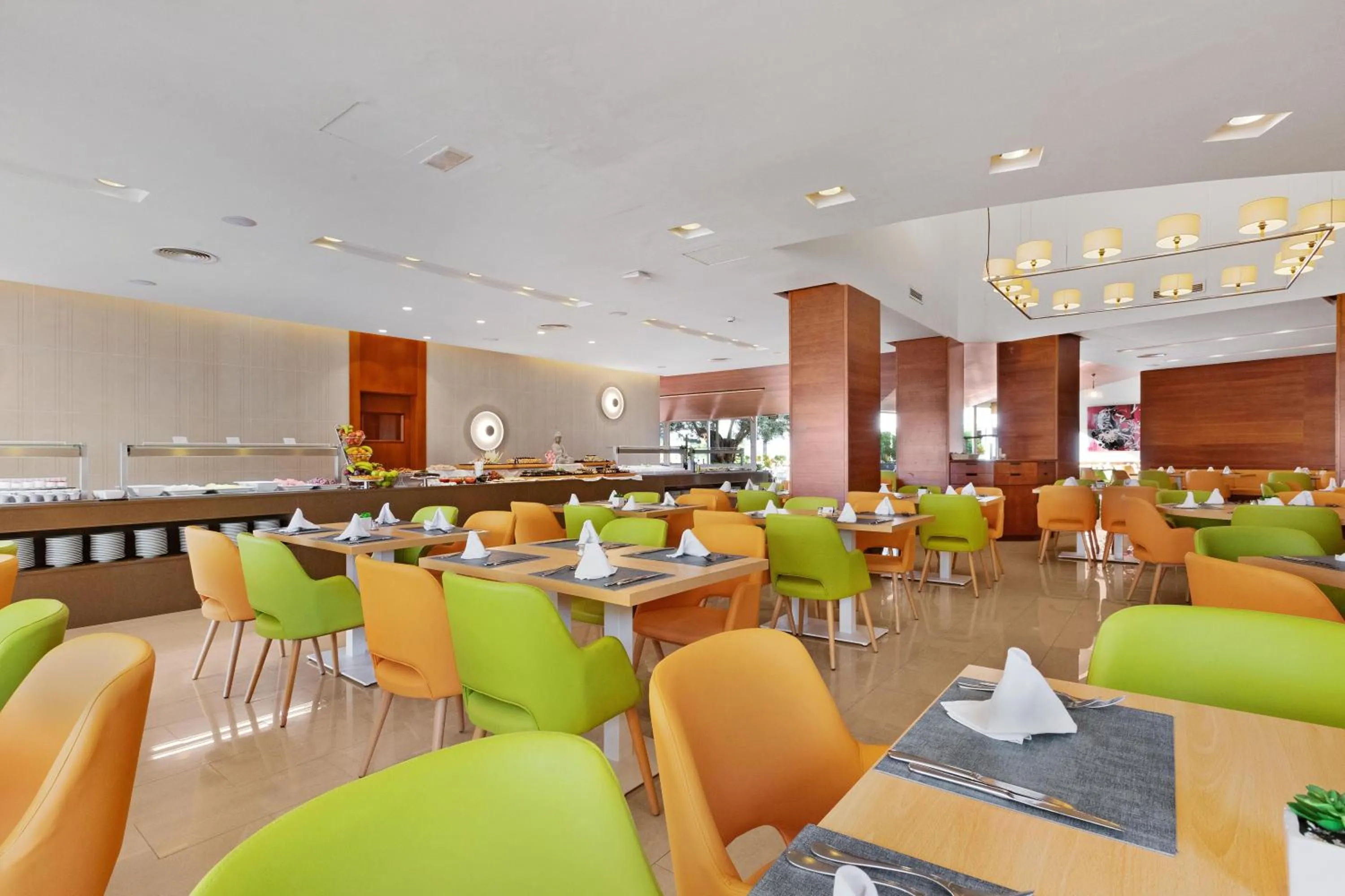 Restaurant/places to eat in VIVA Eden Lago