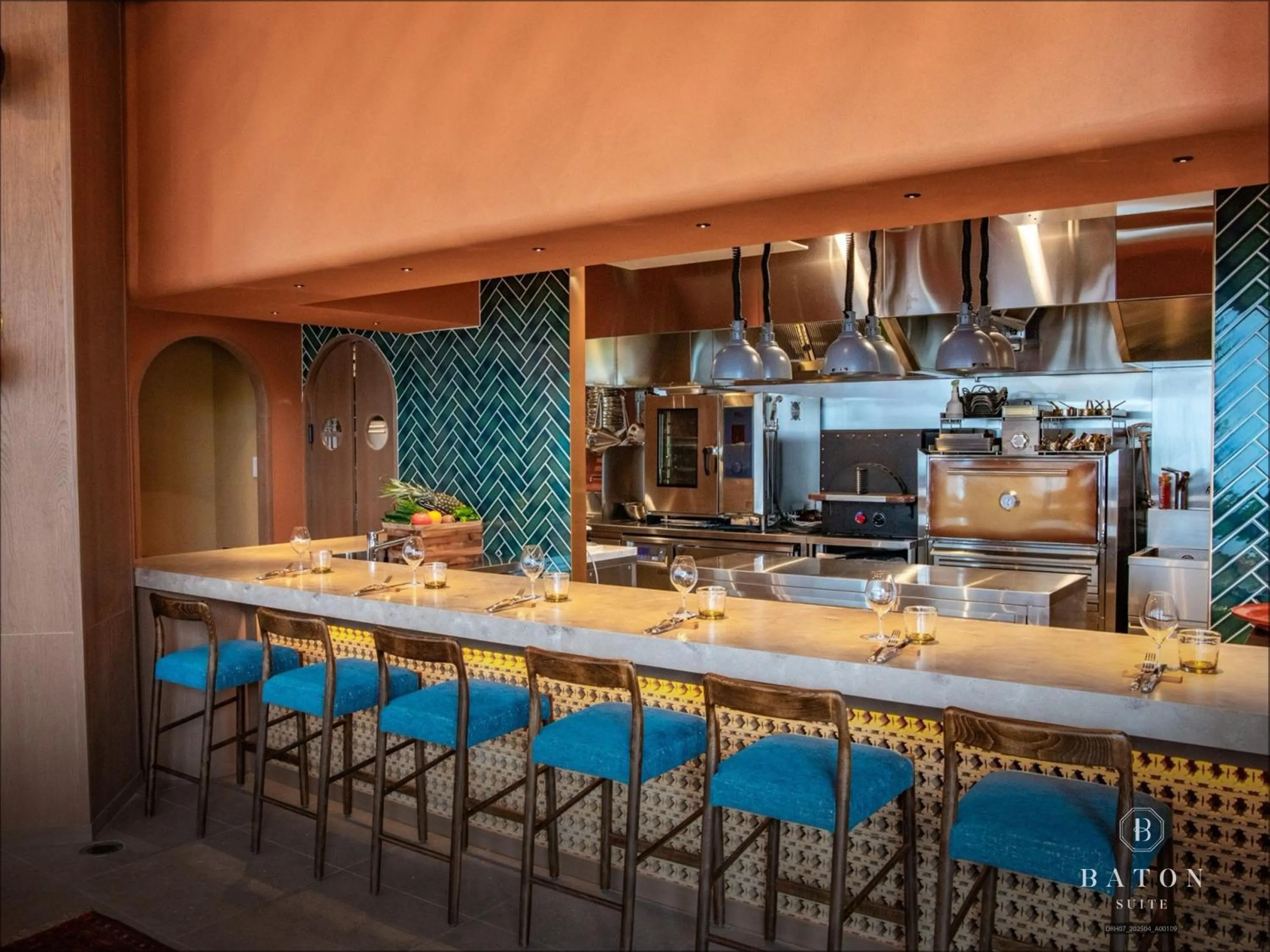 Restaurant/places to eat in BATON SUITE Okinawa-kourijima