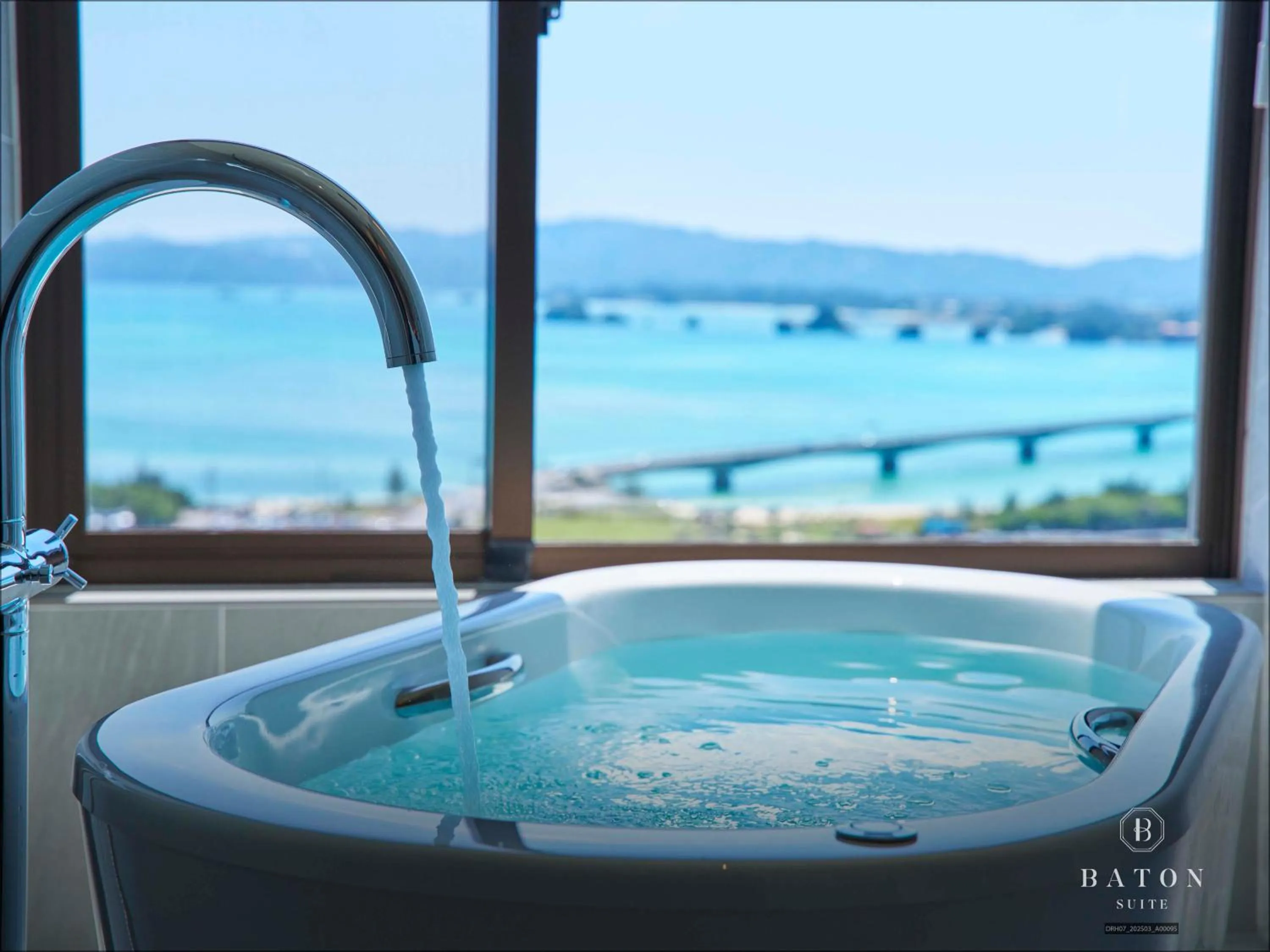 Photo of the whole room in BATON SUITE Okinawa-kourijima