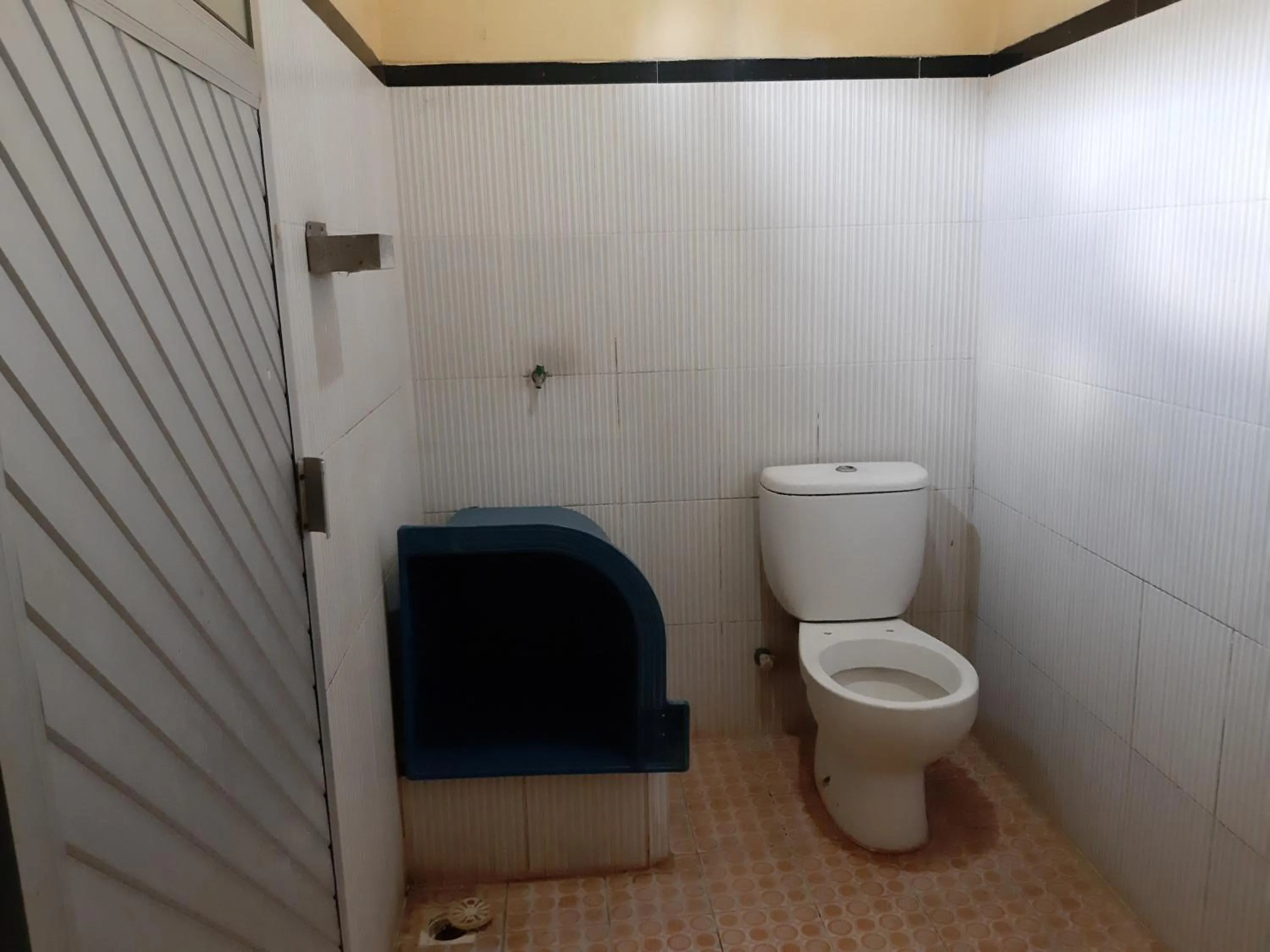 Bathroom in Hotel O Houstel Darma Syariah