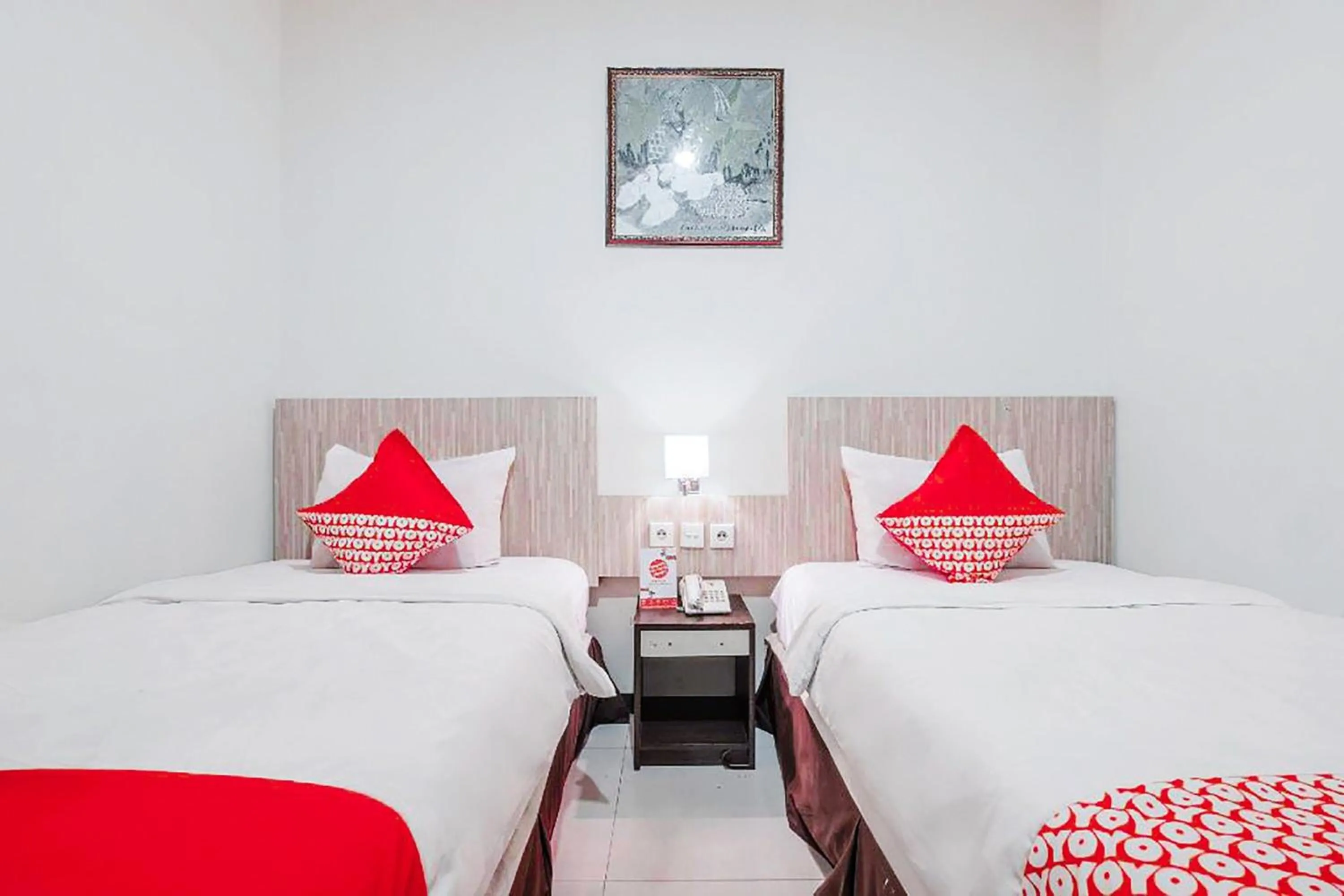 Bedroom, Bed in Hotel O Marina Andalas