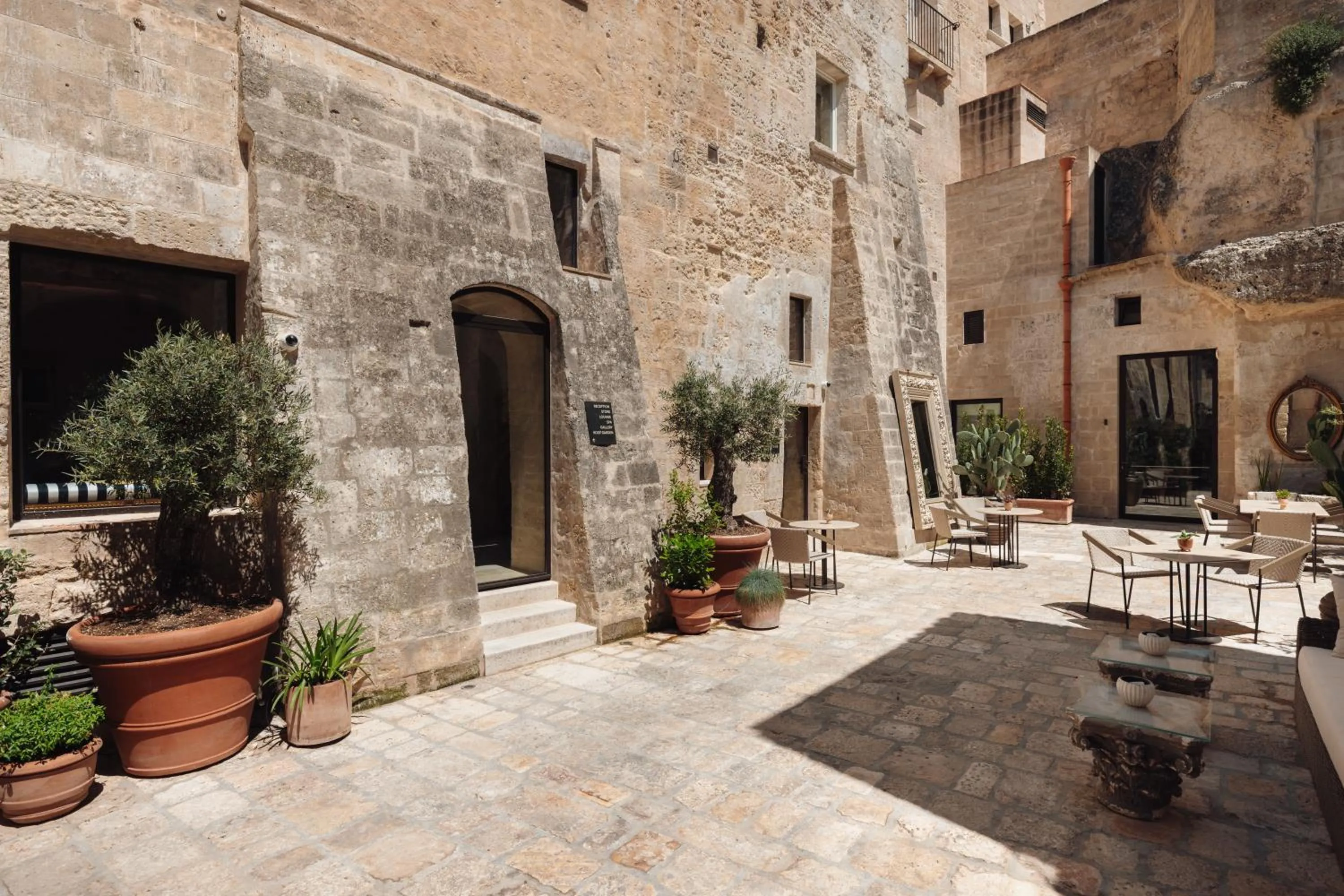 Property building in Vetera Matera