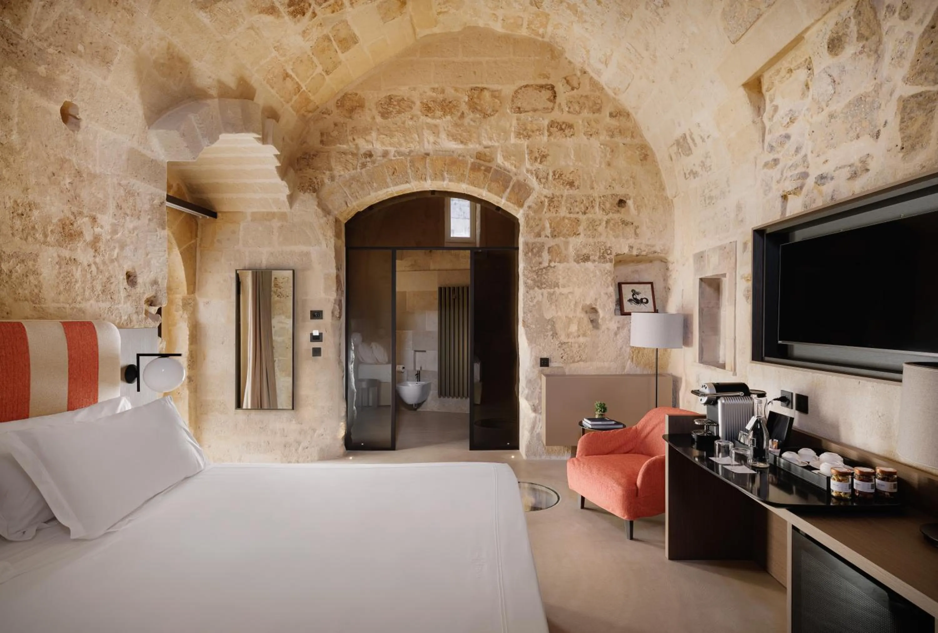 TV and multimedia, Bed in Vetera Matera