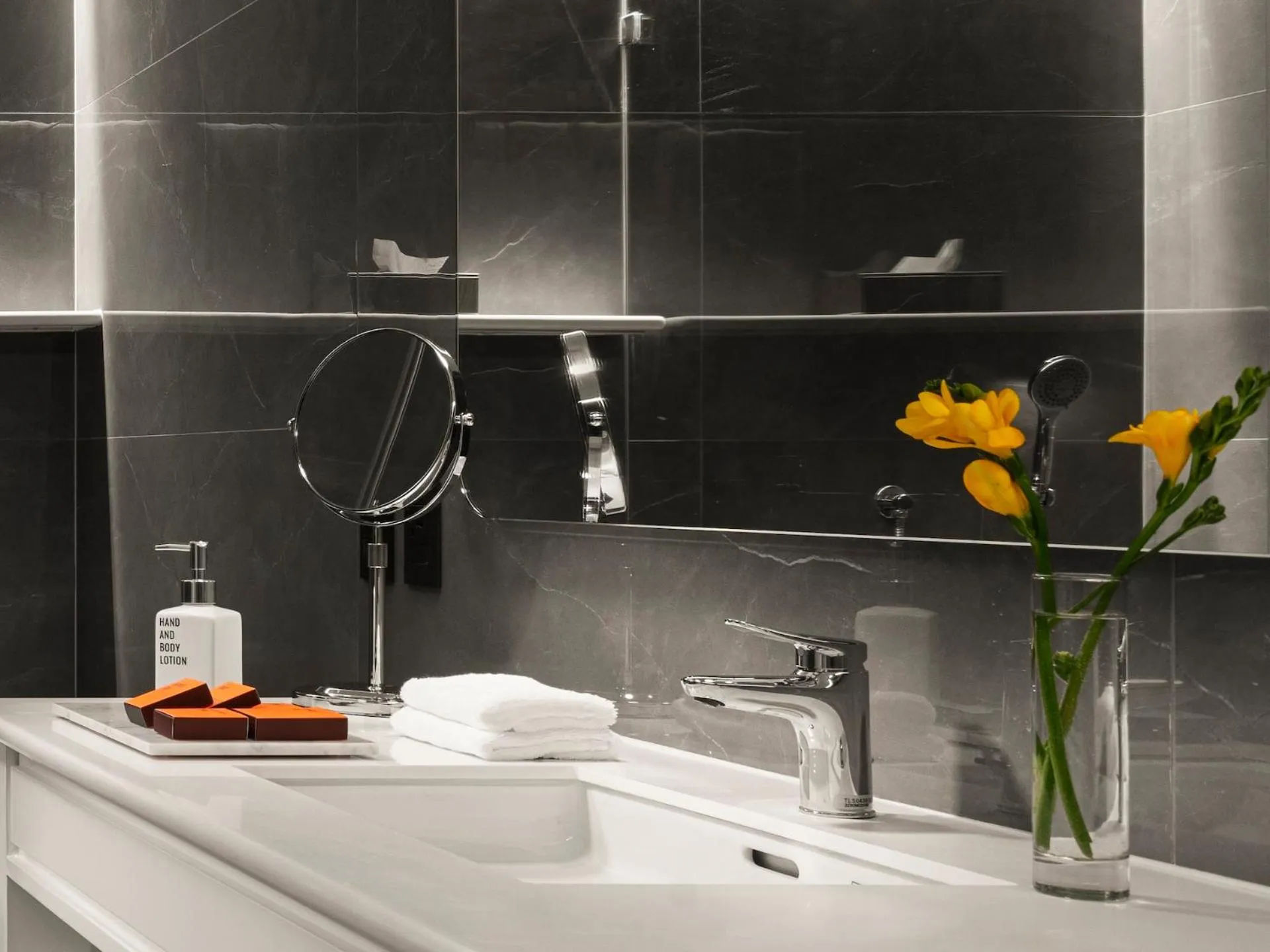 Bathroom in Debaines Hotel Santiago