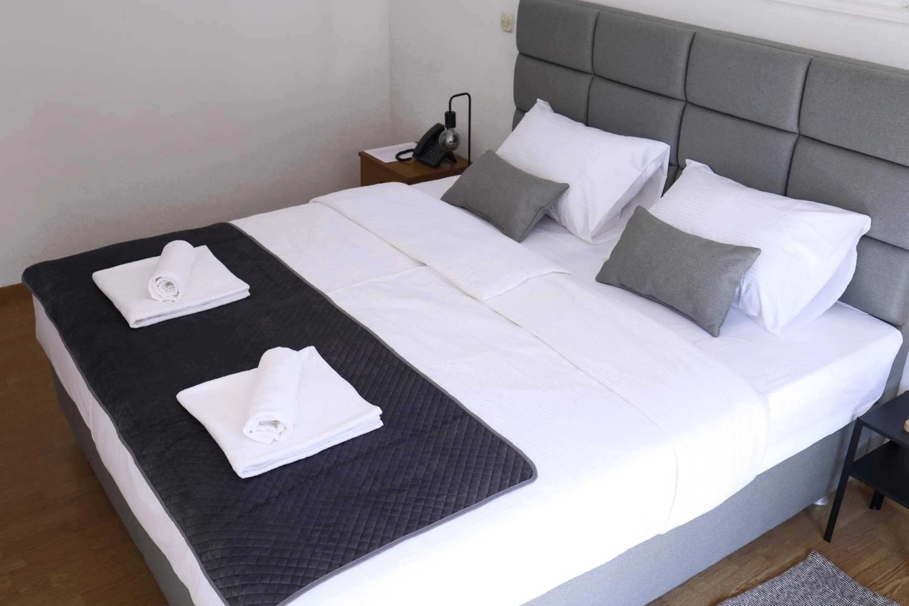 Bedroom, Bed in Artena Hotel