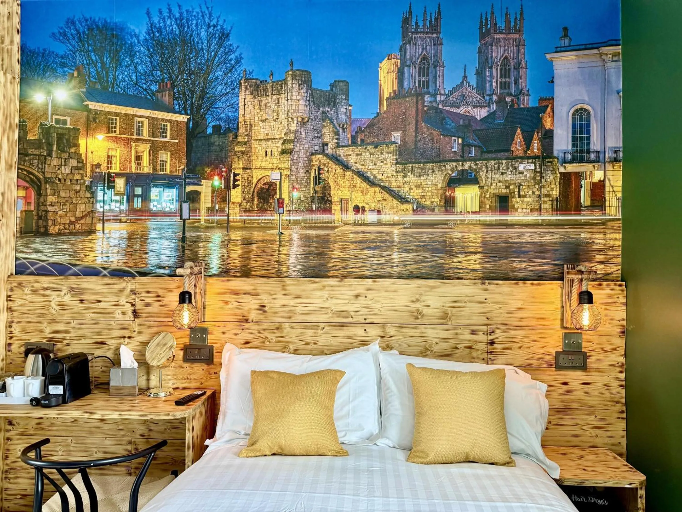 Bedroom, Bed in The Crescent Guest House