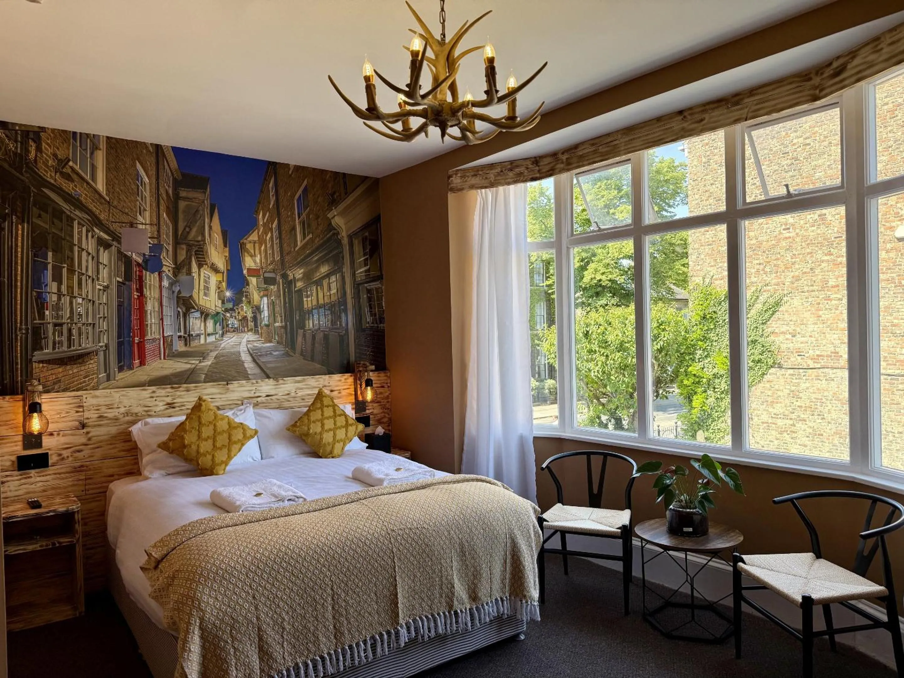 Bedroom, Bed in The Crescent Guest House