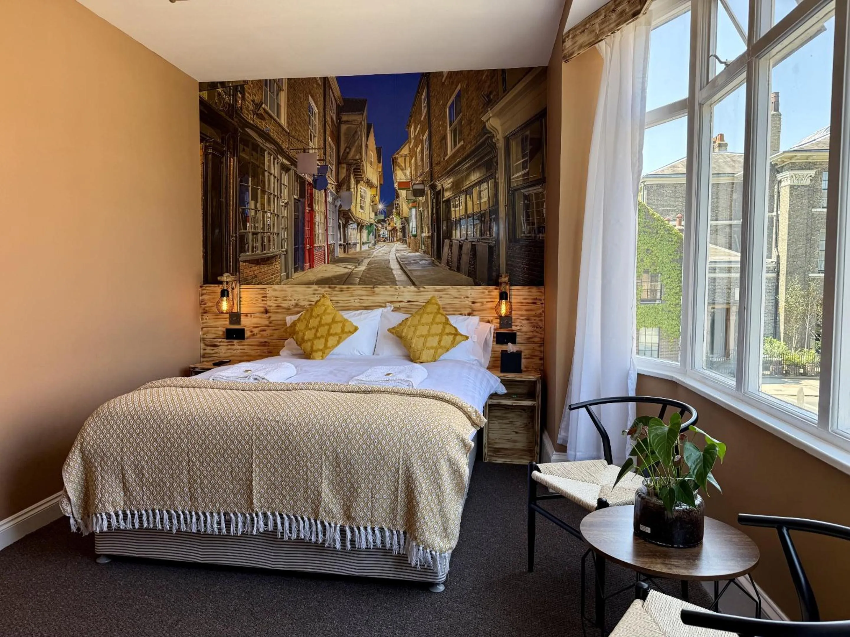Bedroom, Bed in The Crescent Guest House