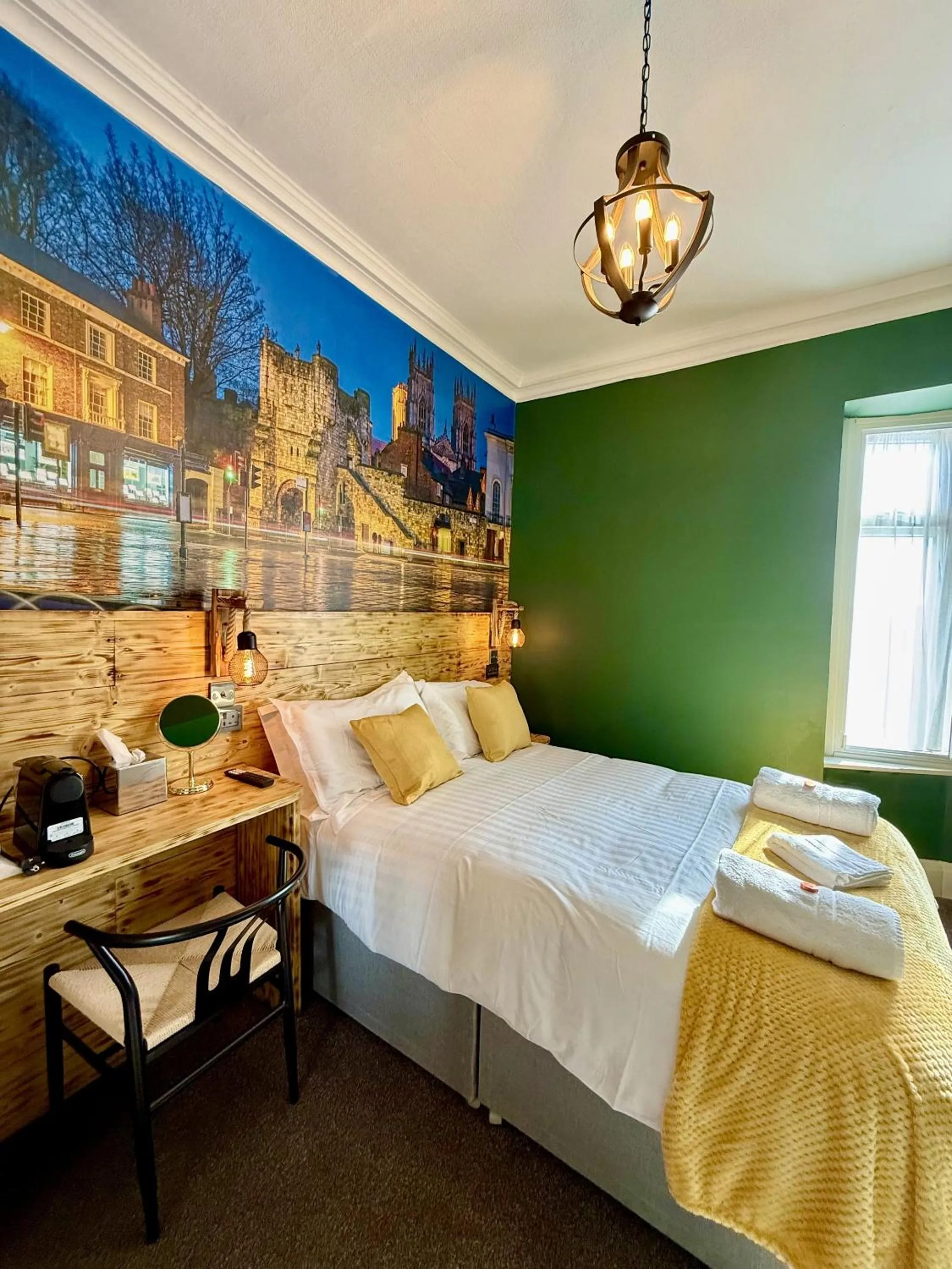 Bedroom, Bed in The Crescent Guest House