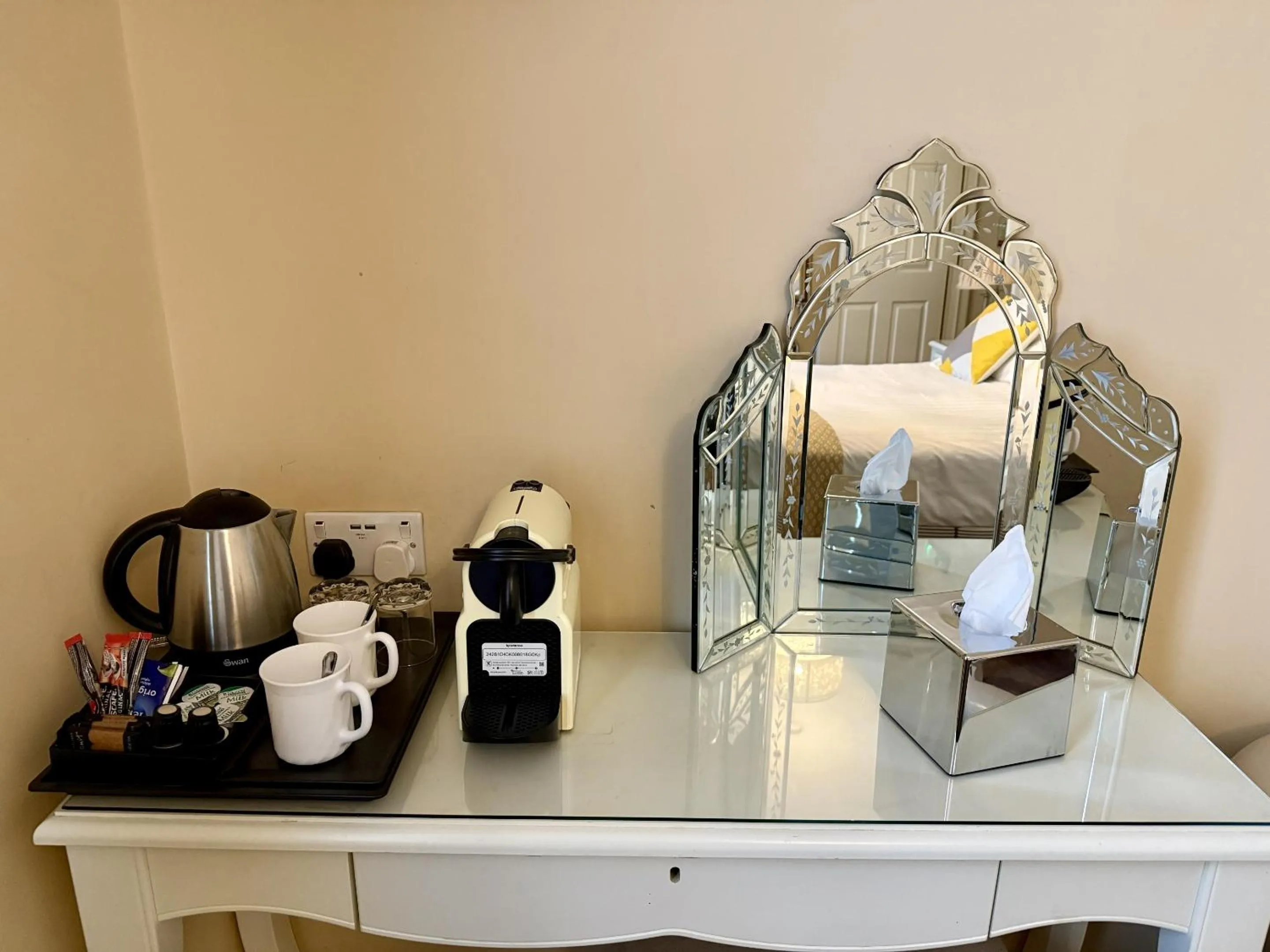 Bedroom in The Crescent Guest House