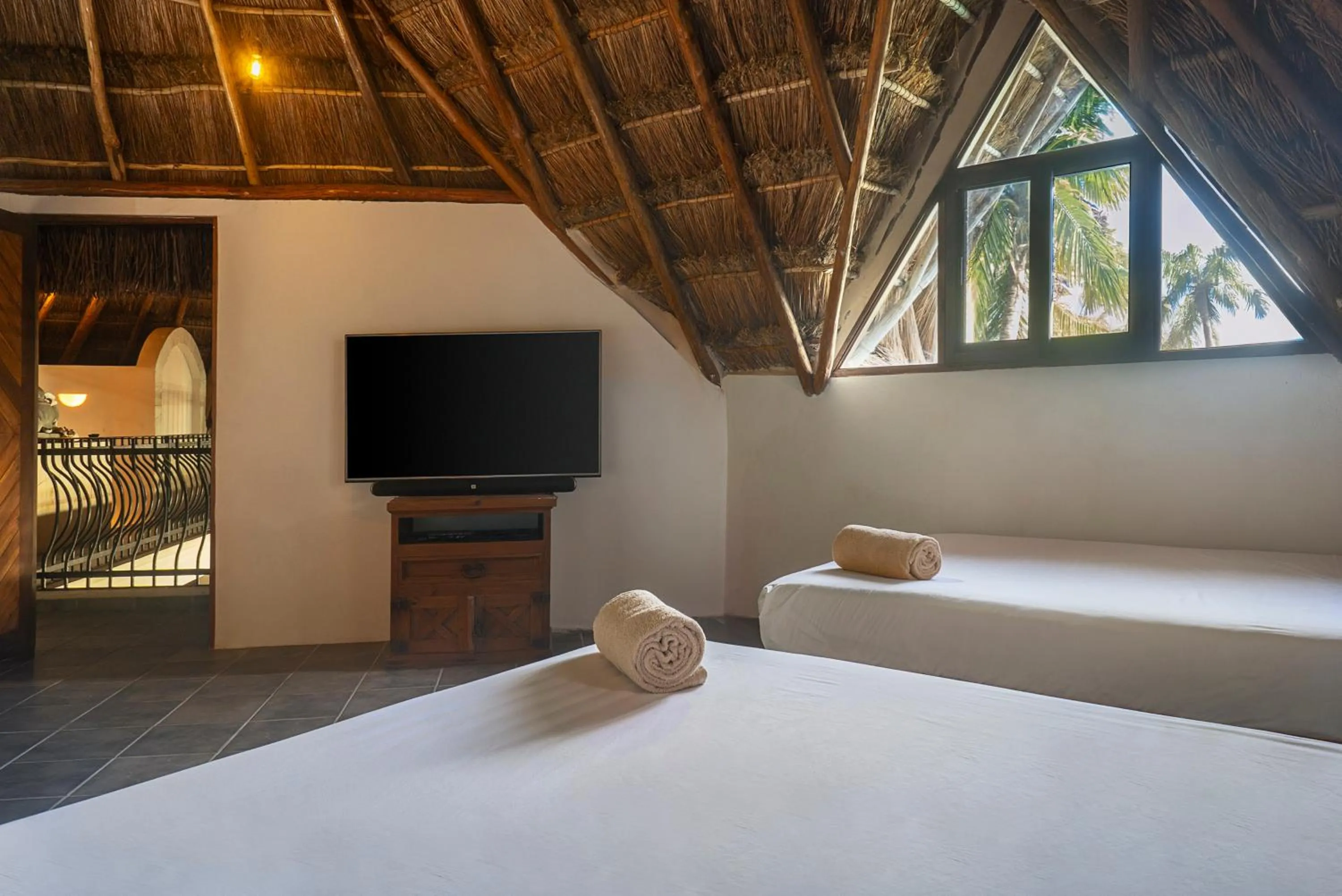 Bed in Mantaray Tulum