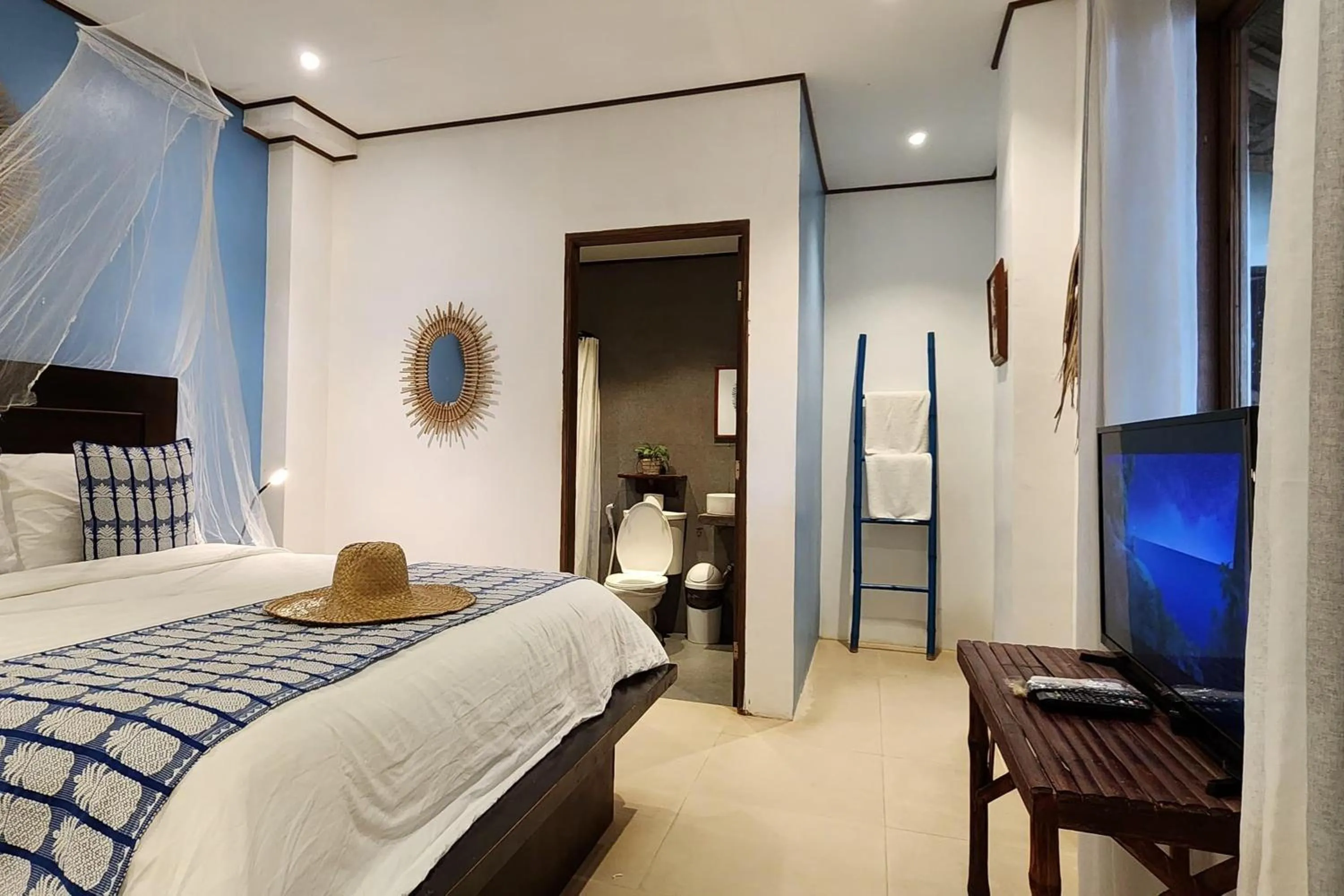 Bed in Sirom Beach House