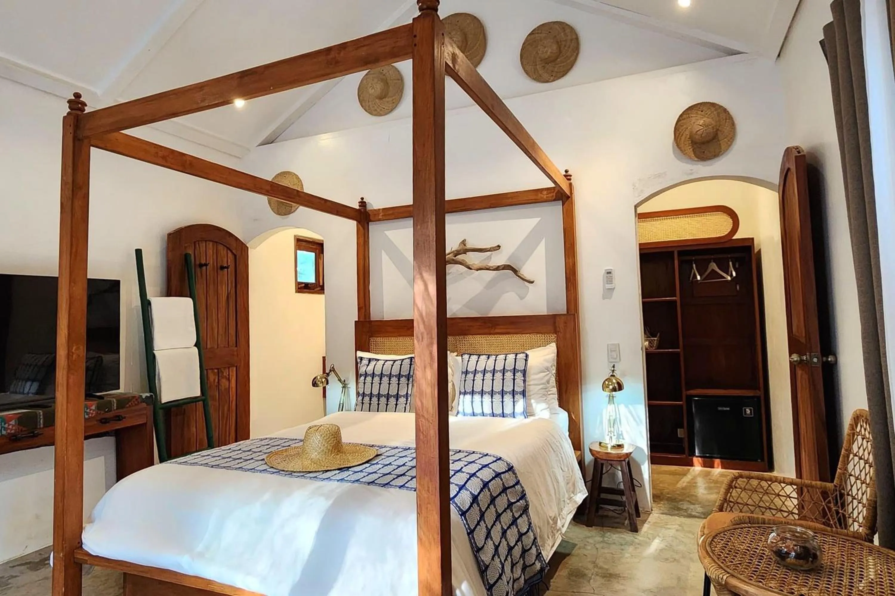 Bed in Sirom Beach House