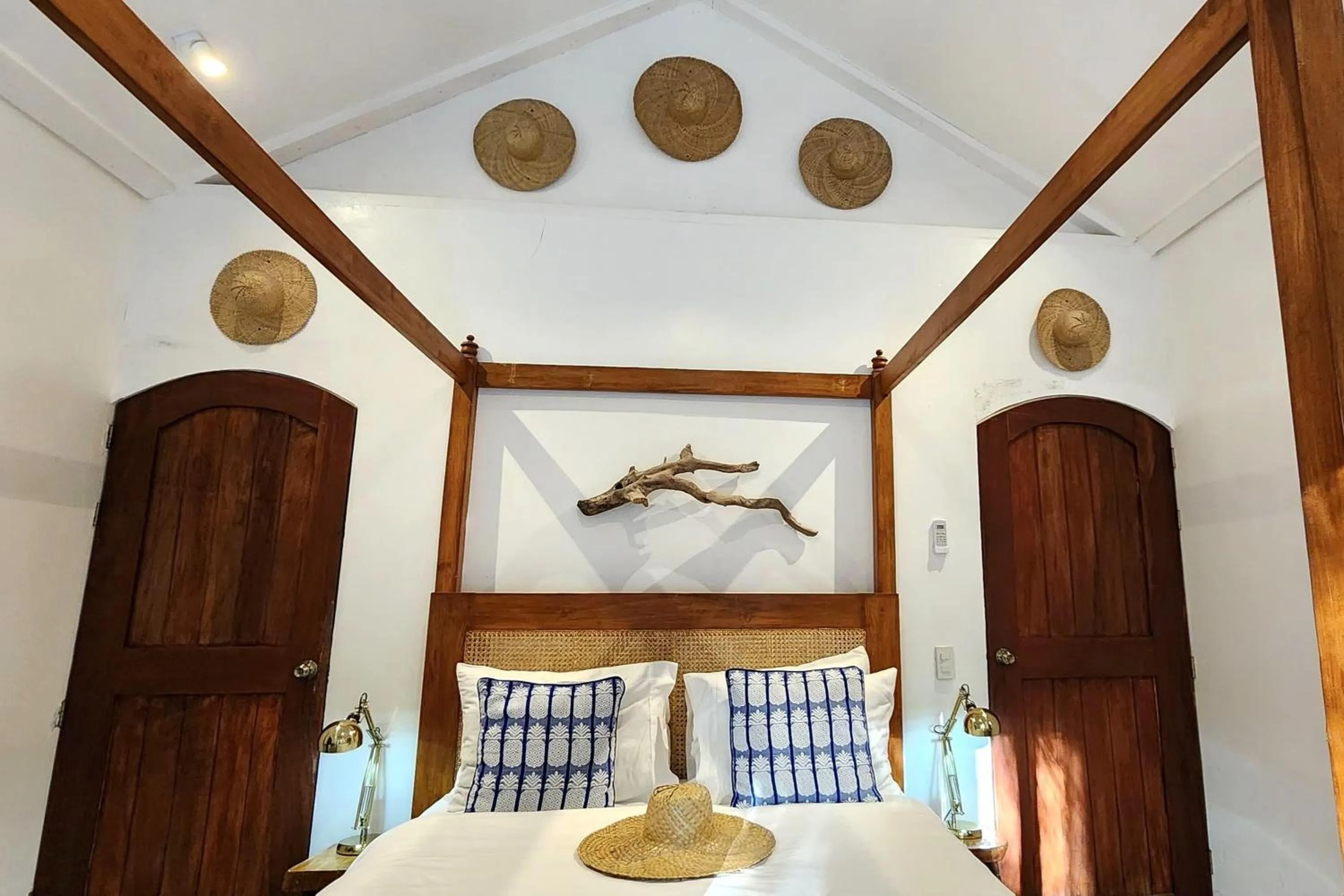 Bed in Sirom Beach House