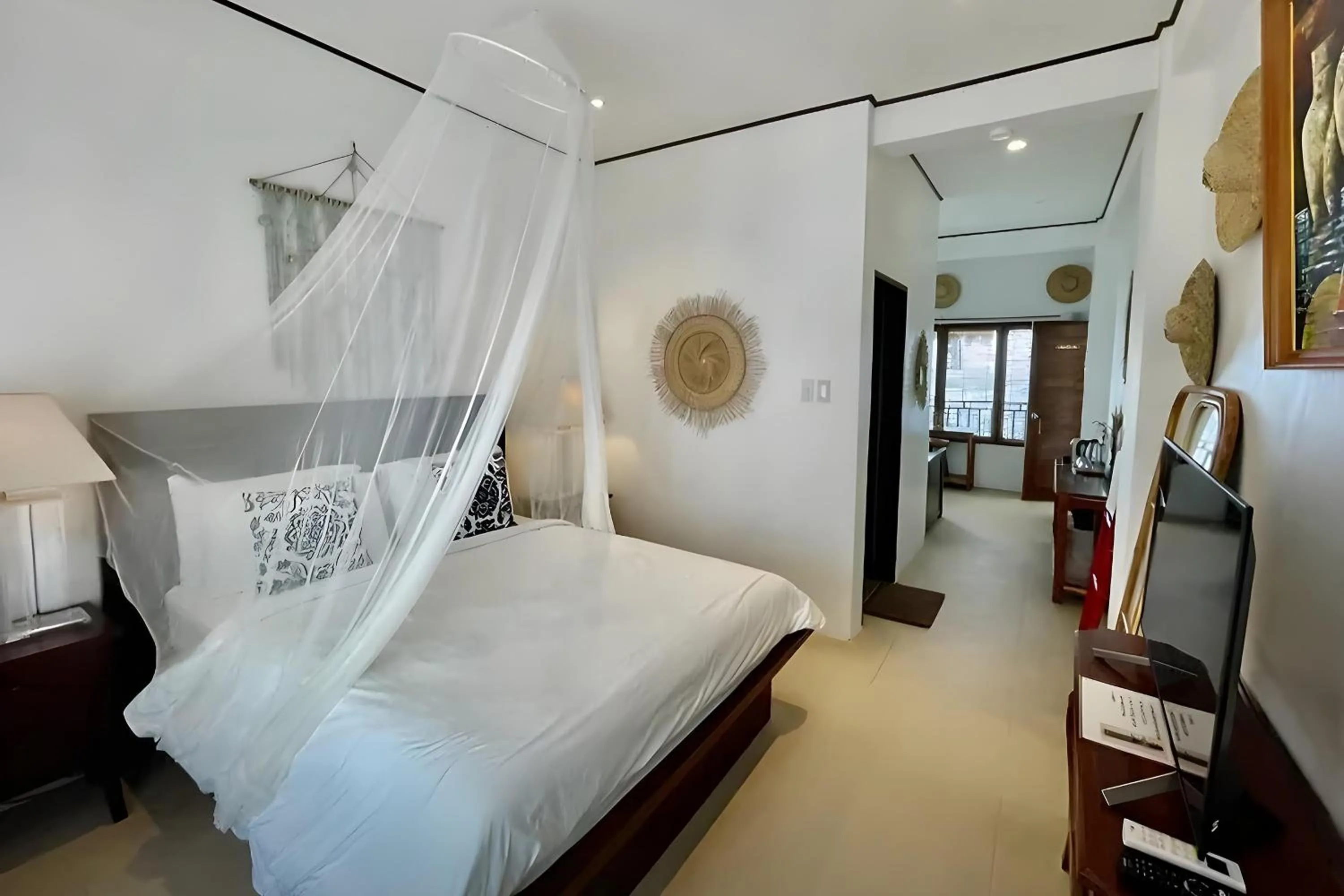 Bed in Sirom Beach House