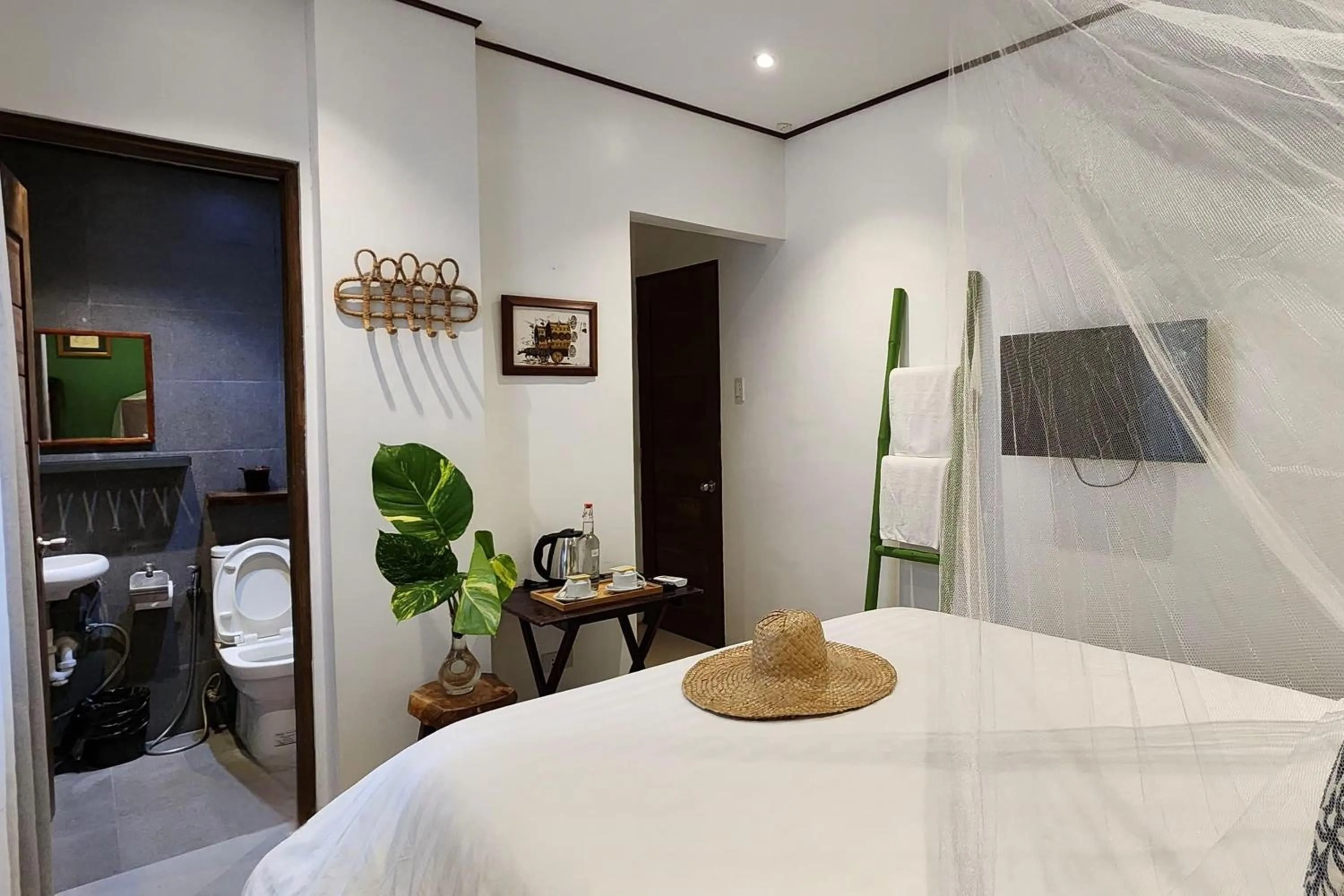 Bed in Sirom Beach House