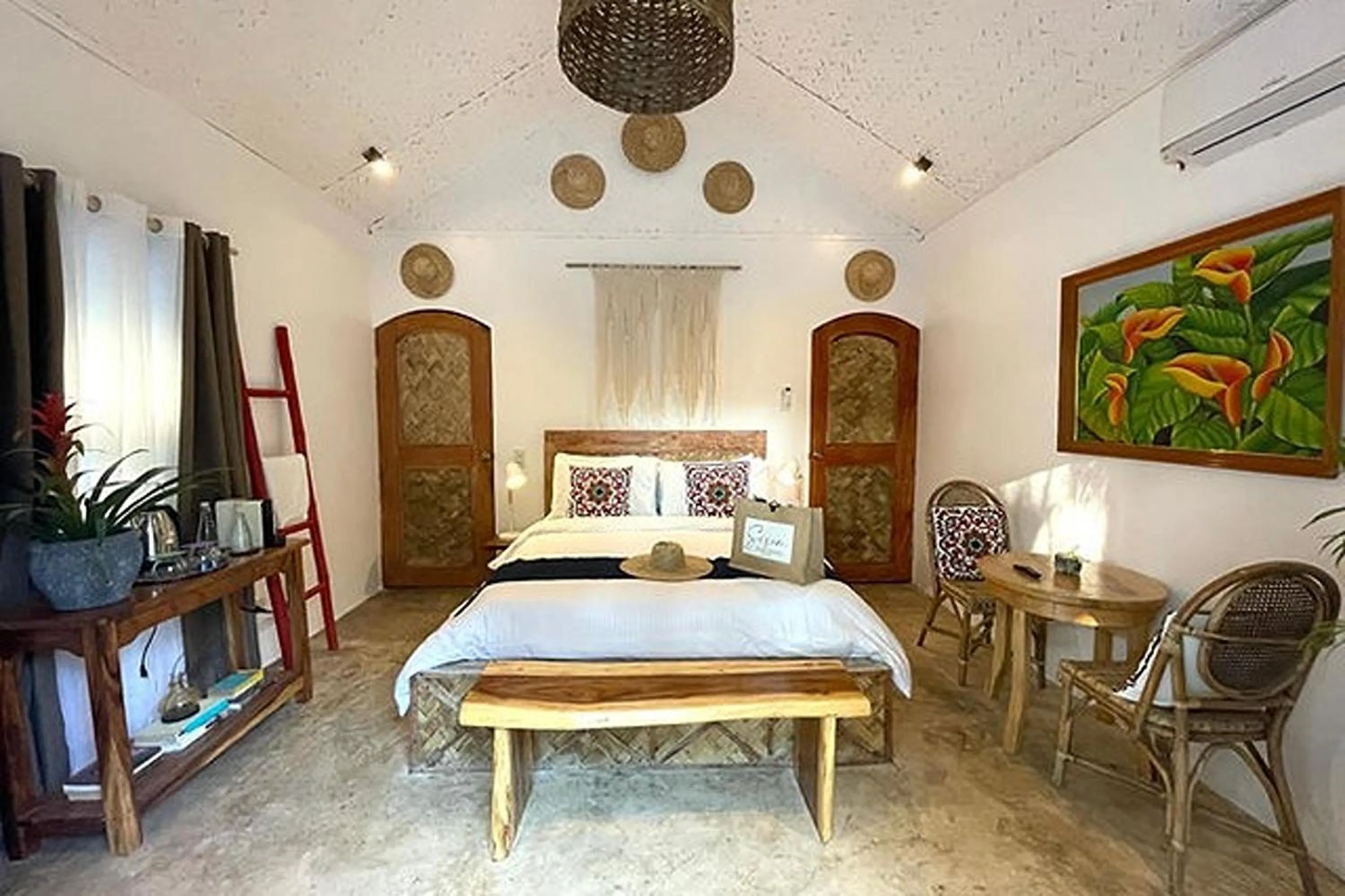 Bed in Sirom Beach House