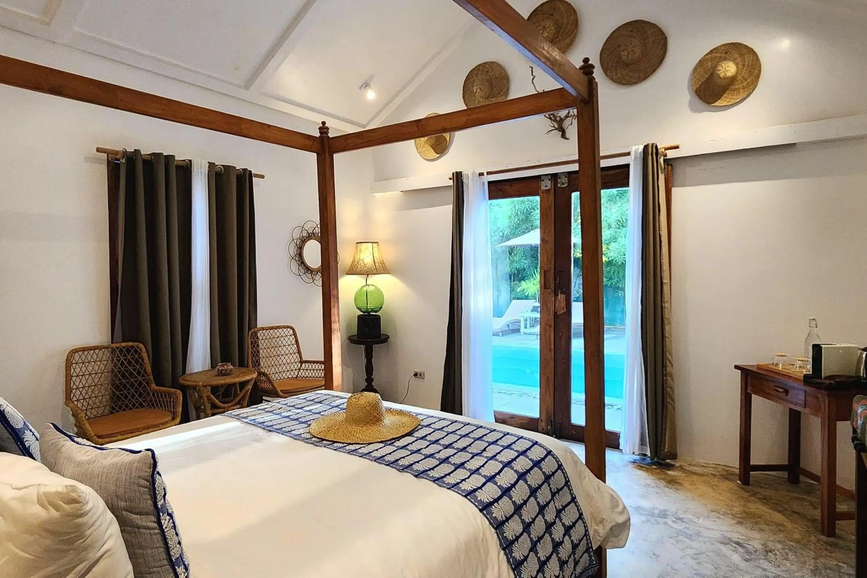 Bed in Sirom Beach House