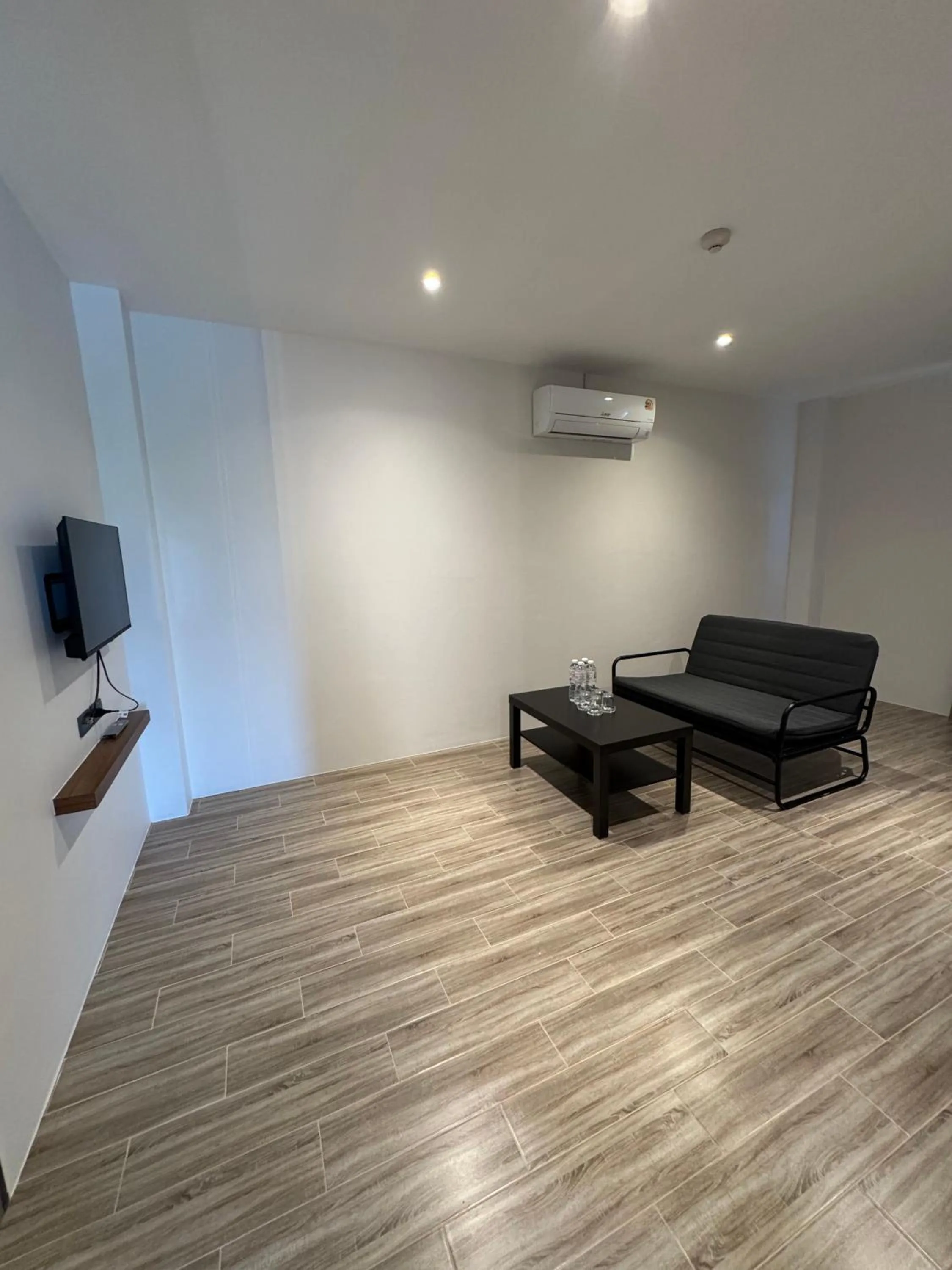 TV and multimedia in S3 Ayutthaya Hotel