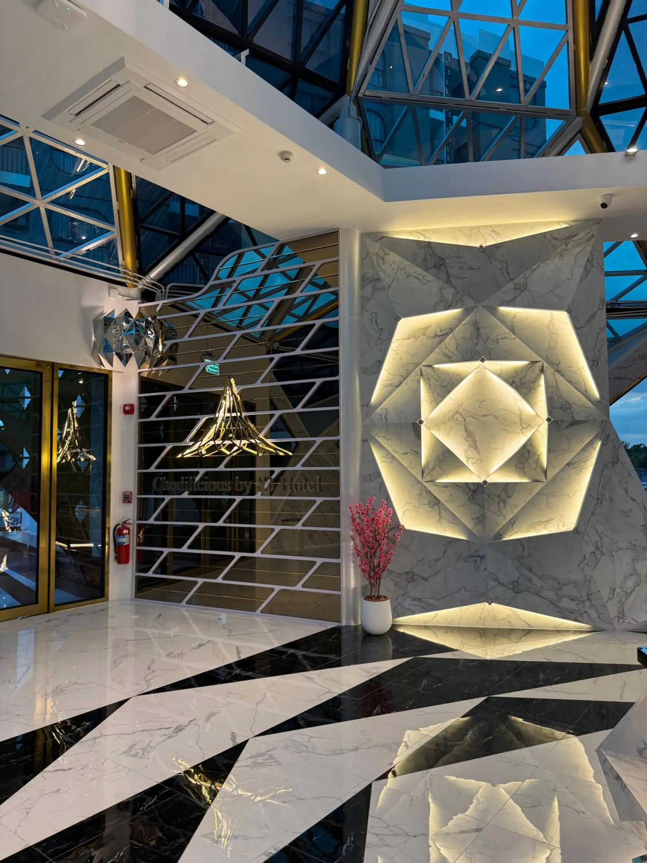 Restaurant/places to eat in S3 Ayutthaya Hotel