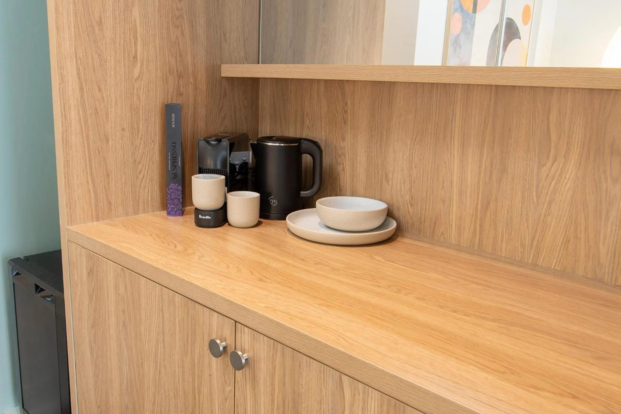 Coffee/tea facilities in Kar-Rama Hotel