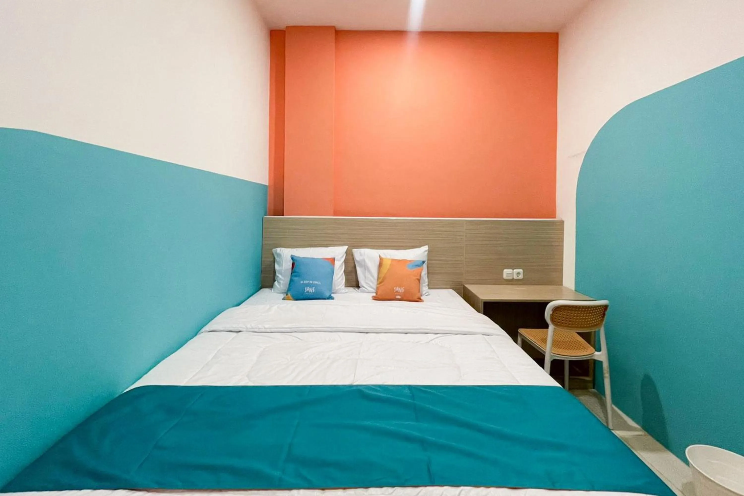 Bedroom, Bed in Sans Hotel Cengkareng